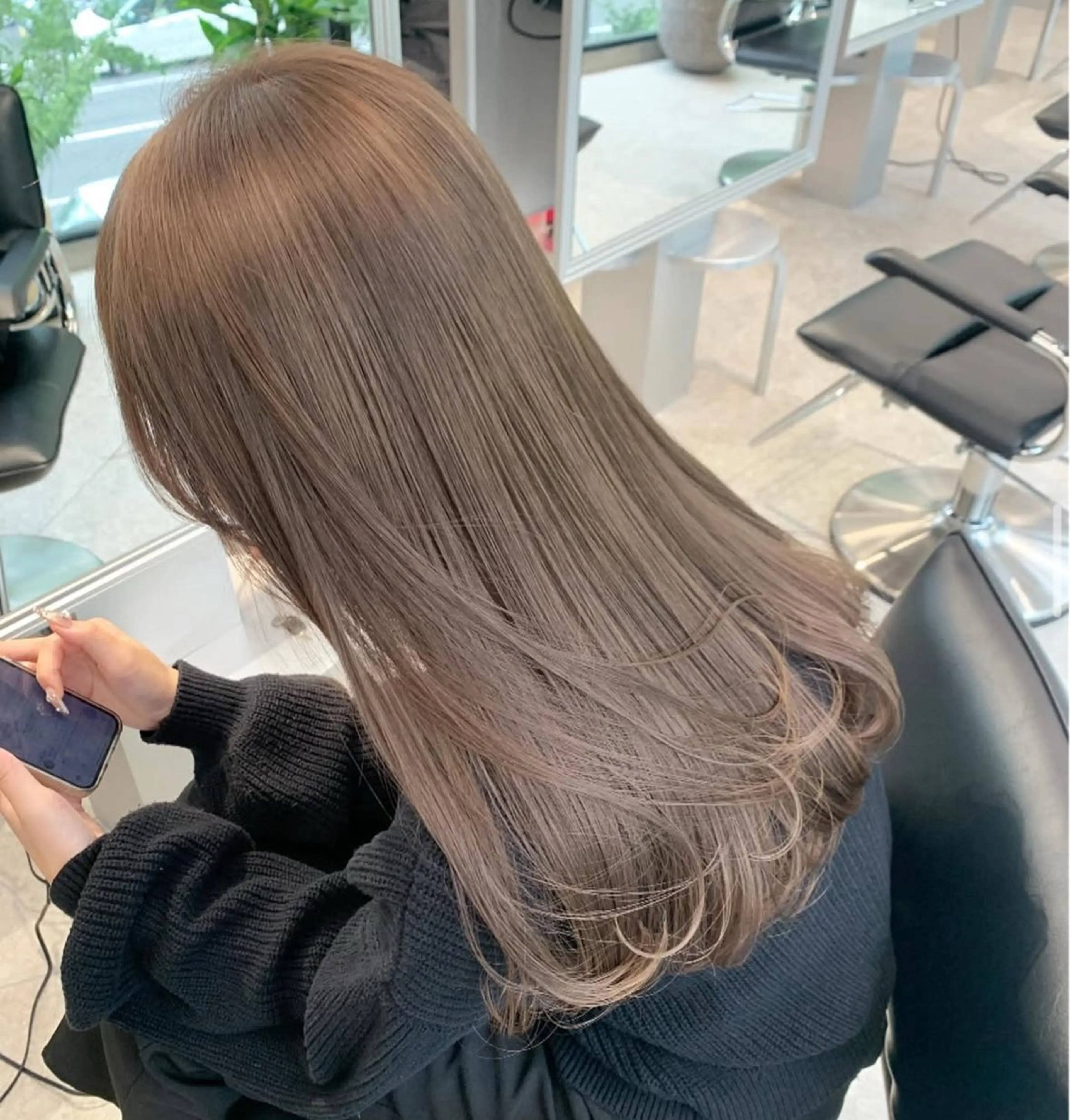 【2.3月限定🧚🏻✨】1回ブリーチ+透明感カラー+内部補修トリートメント👱🏻♀️💖の写真