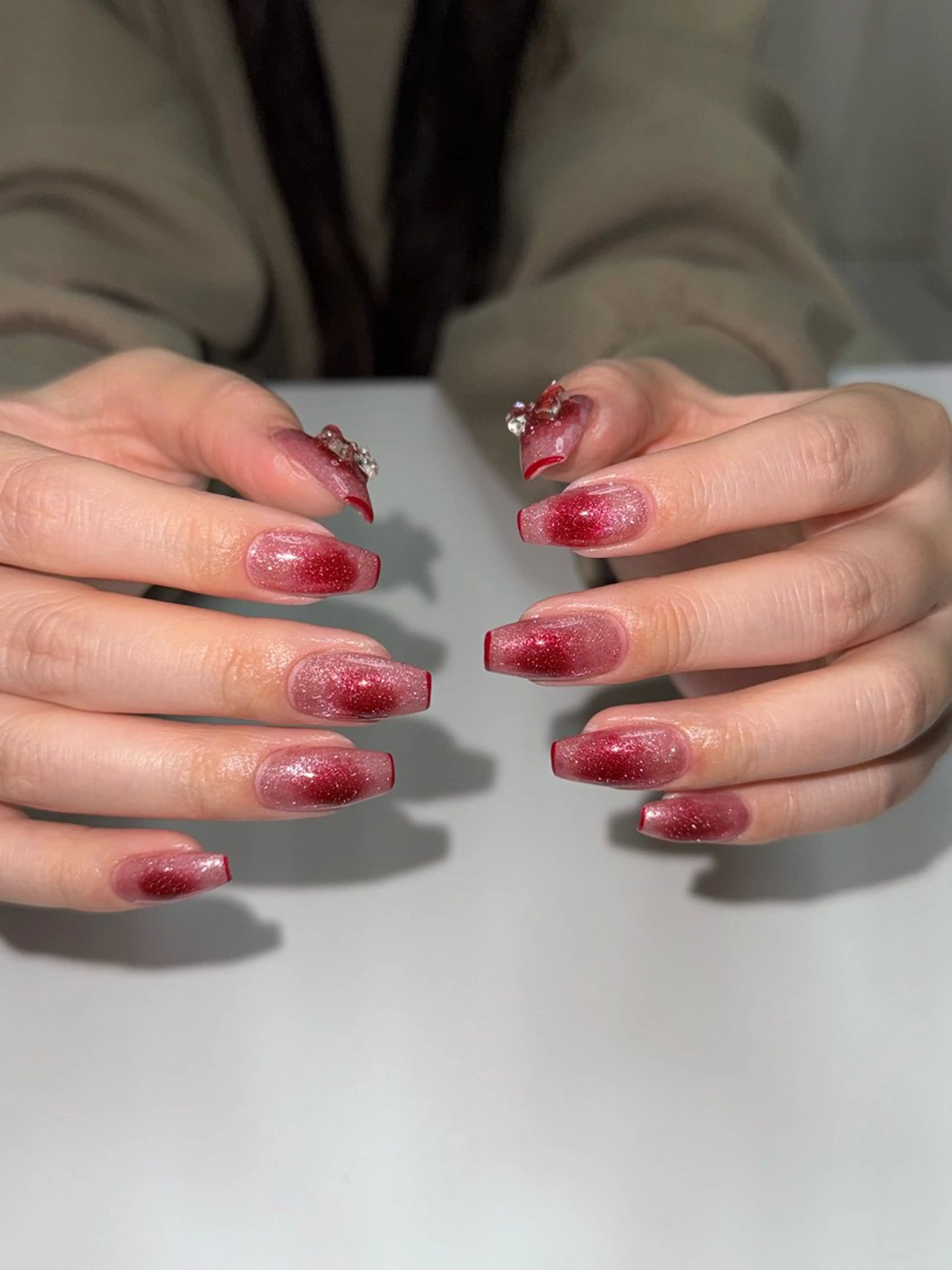 ネイル ハンドネイル ZHU_ STUDIOのネイルデザイン