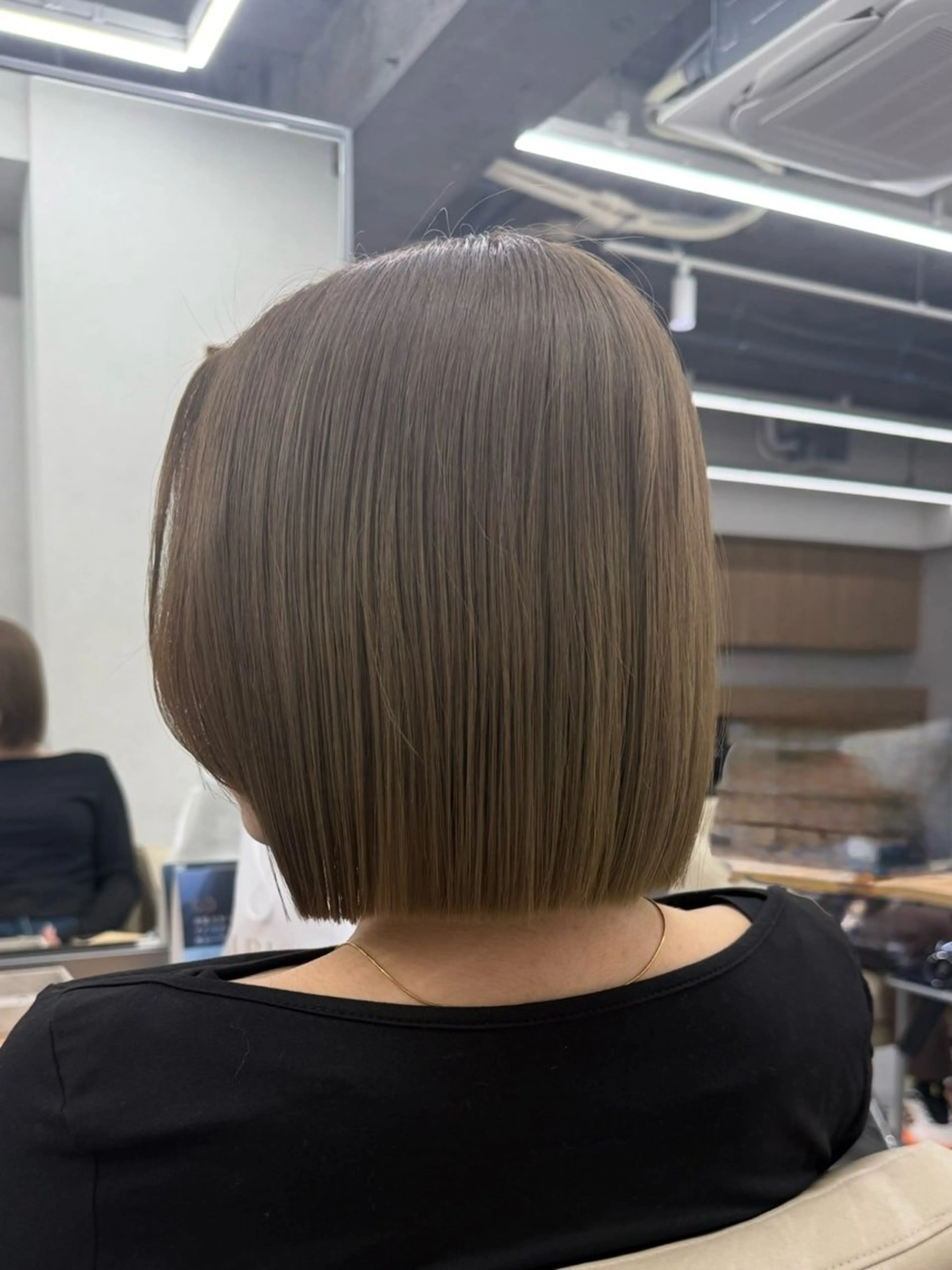 ミディアム ボブ 浅見 茉美のヘアスタイル