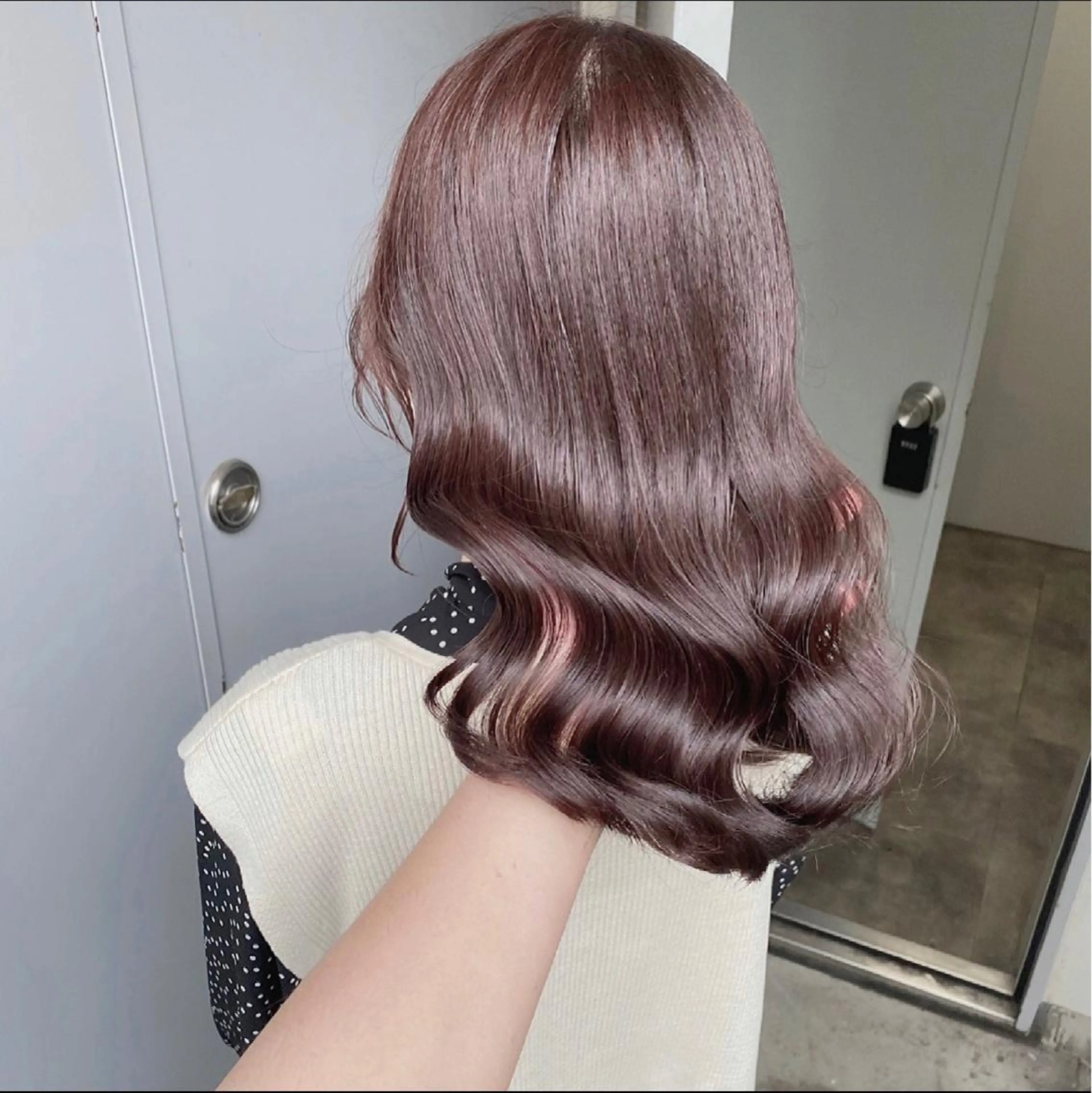 カラー 透明感ベージュ🤎 ナチュラルレイヤーのヘアスタイル