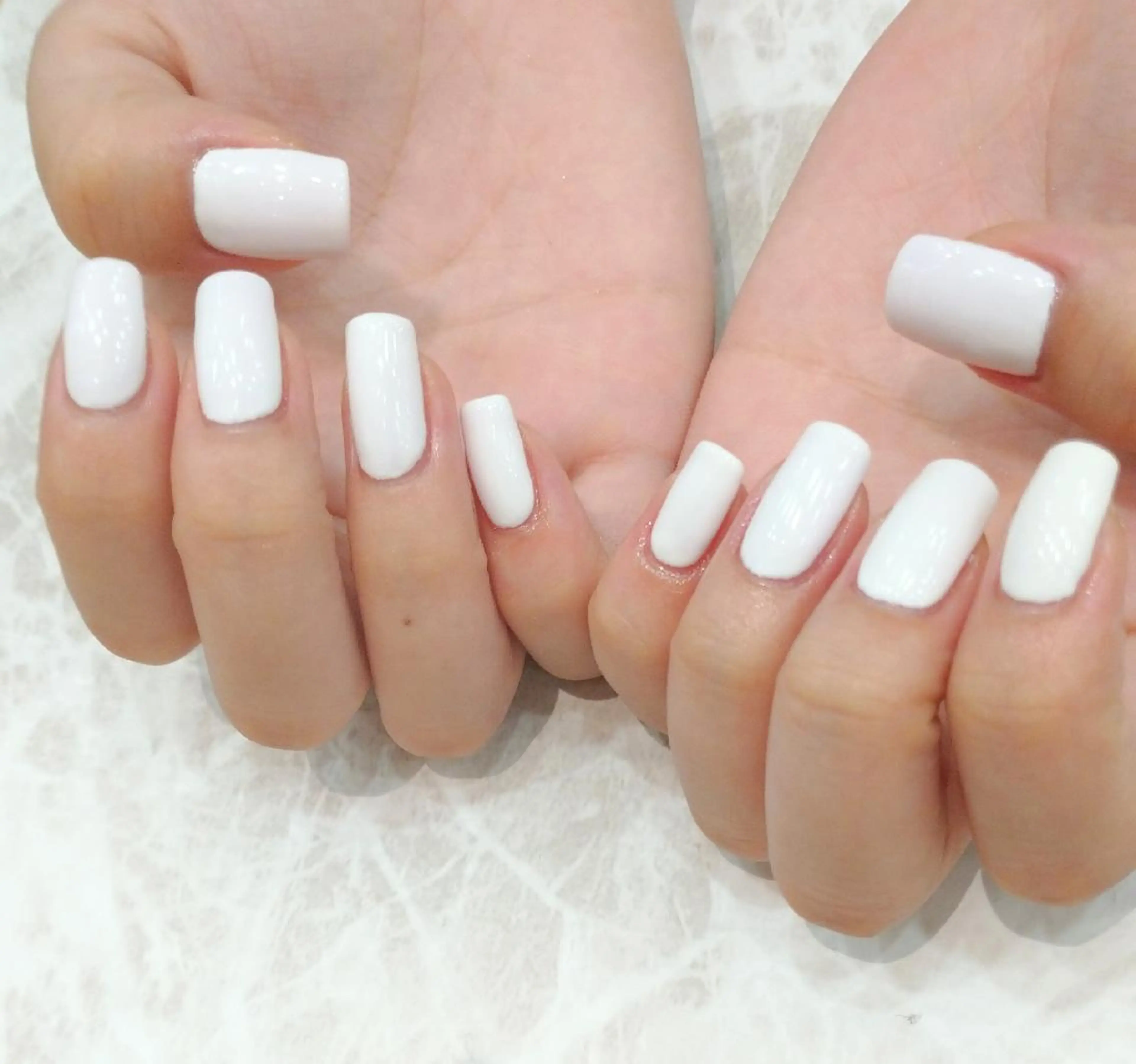 ネイル ジェルネイル ワンカラーネイル パラジェル シンプルネイル スクエアネイル ハンドネイル 會田 瑠衣のネイルデザイン