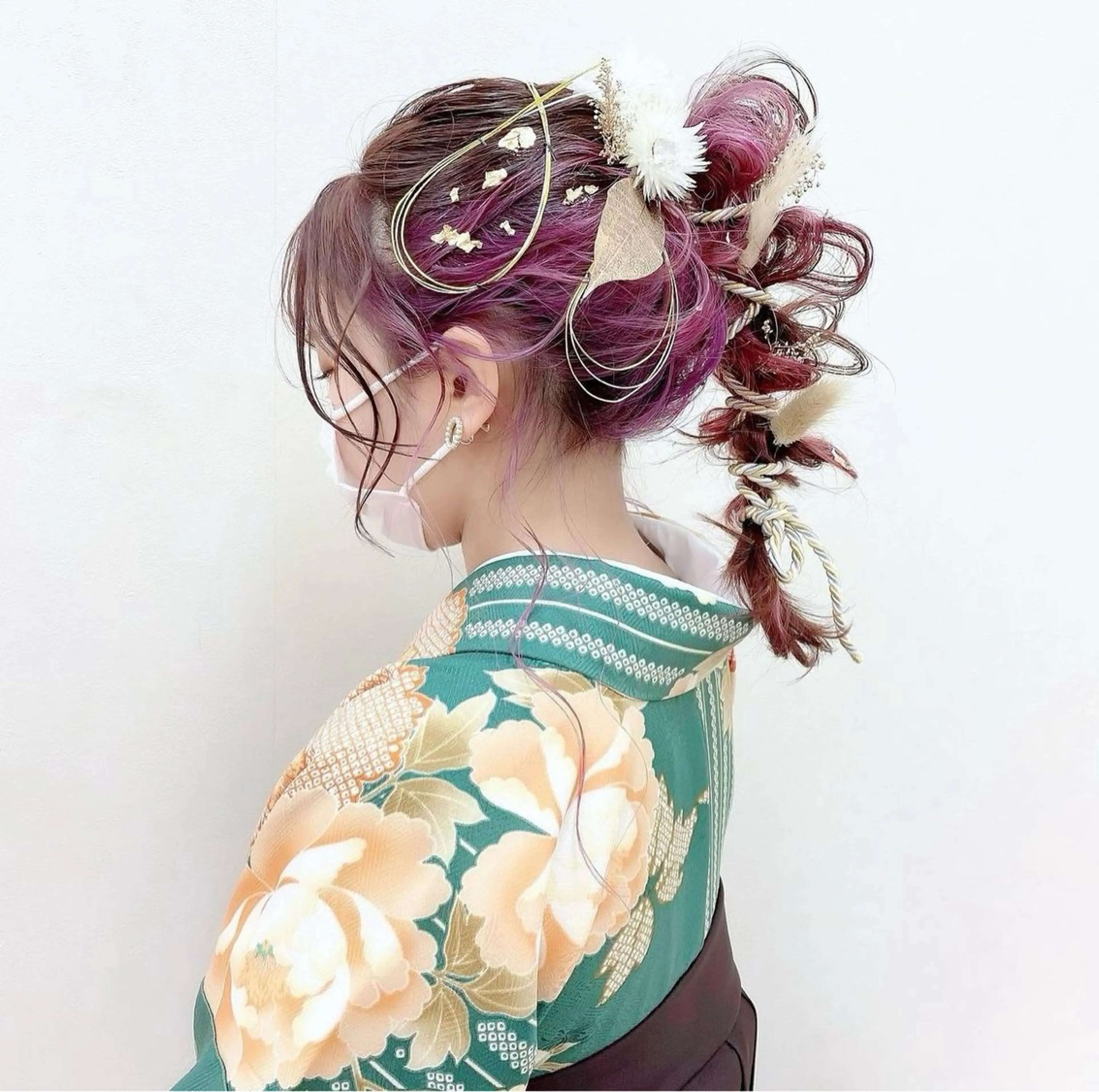 ロング カラー ヘアアレンジ インナーカラー ピンクカラー 卒業式のヘアスタイル ヘアセット ナカジマ ナナのヘアスタイル