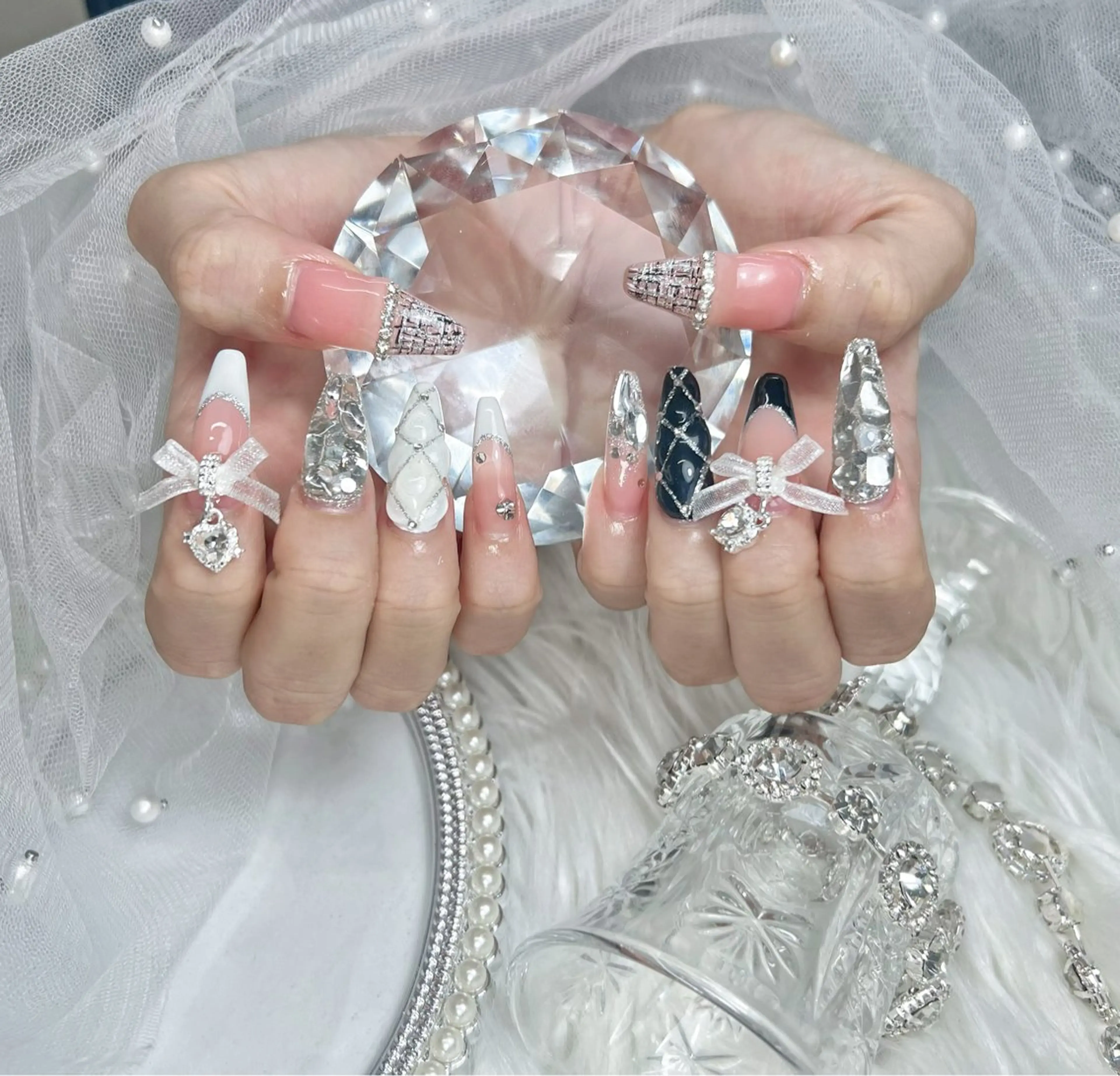 ネイル アートネイル ジェルネイル キラキラネイル 韓国ネイル ロングネイル ハンドネイル ハンドケア ぱん ちゃんのネイルデザイン