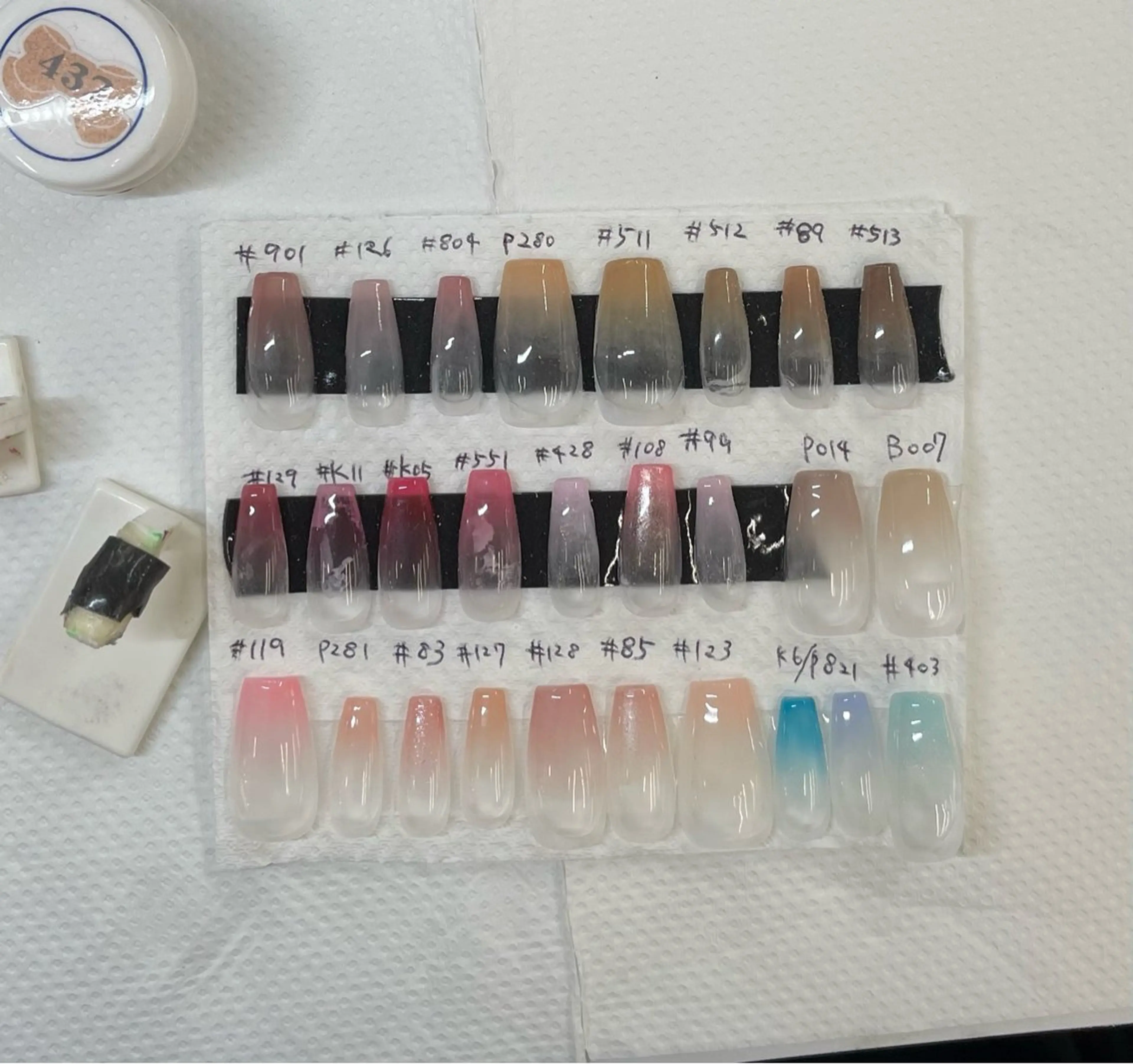 ネイル グラデーション MAXKELLY Asahiのネイルデザイン