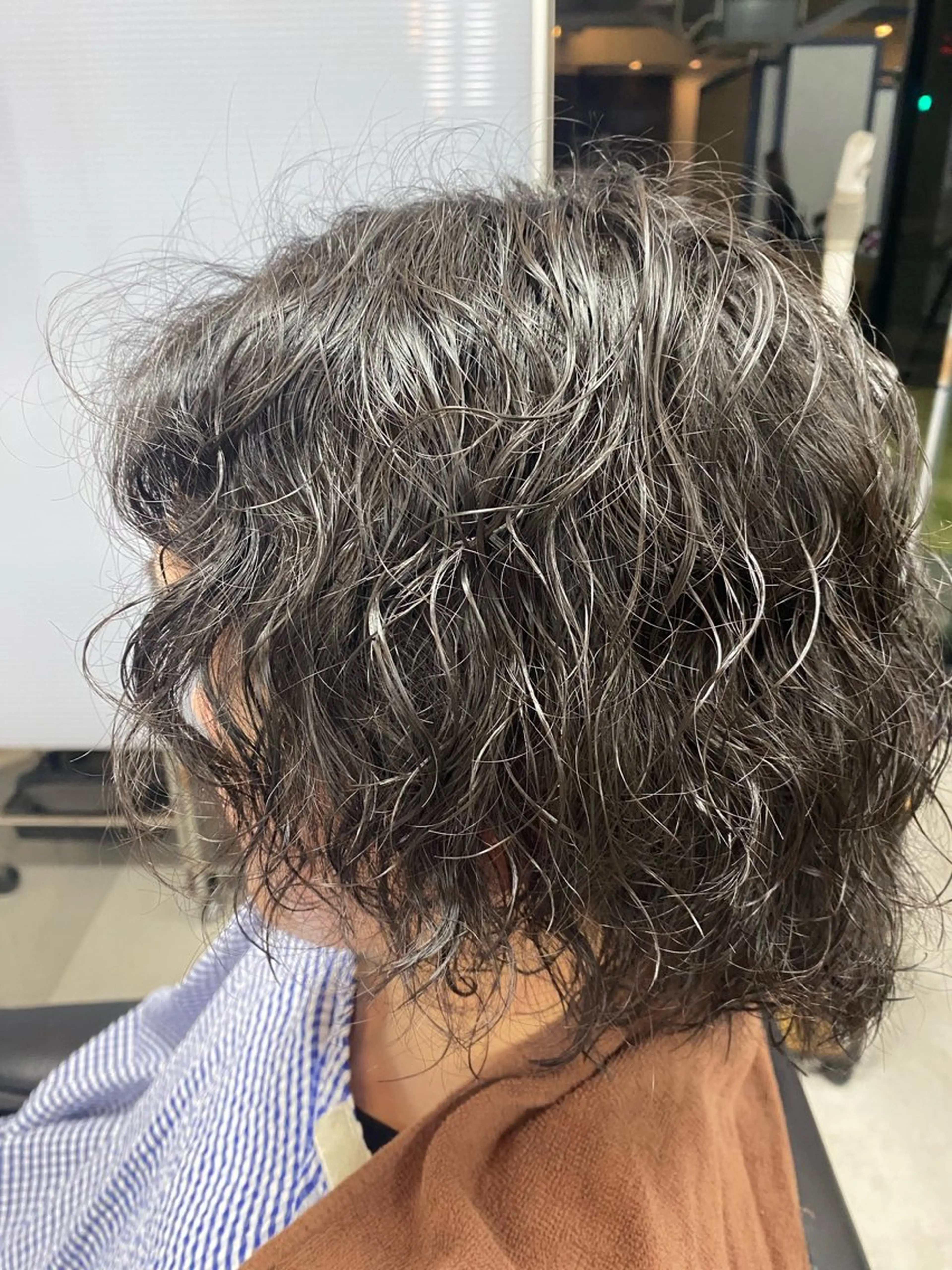 パーマ 湯浅 俊貴のヘアスタイル
