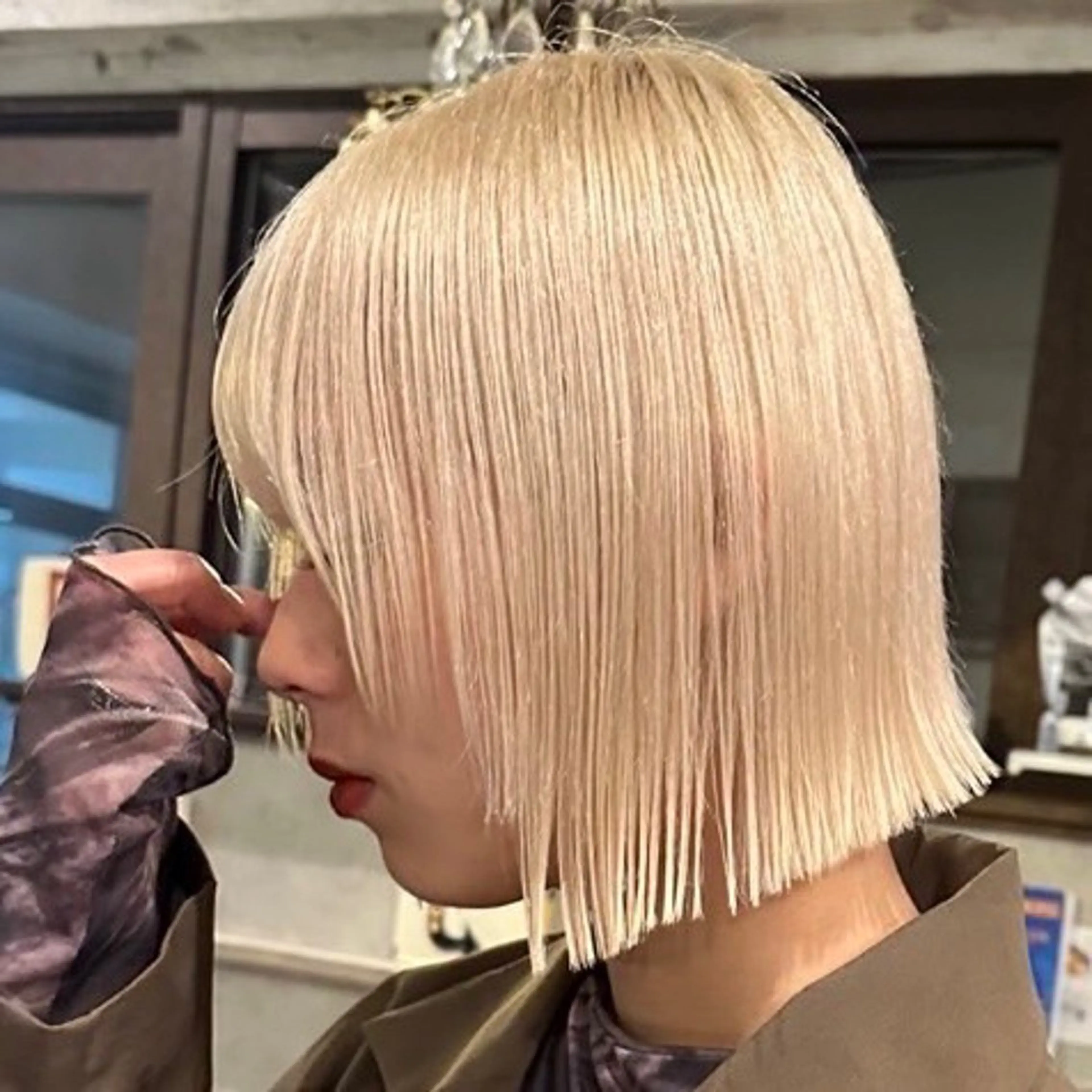 ミディアム カラー おしゃれハイトーン 💗AKARIのヘアスタイル