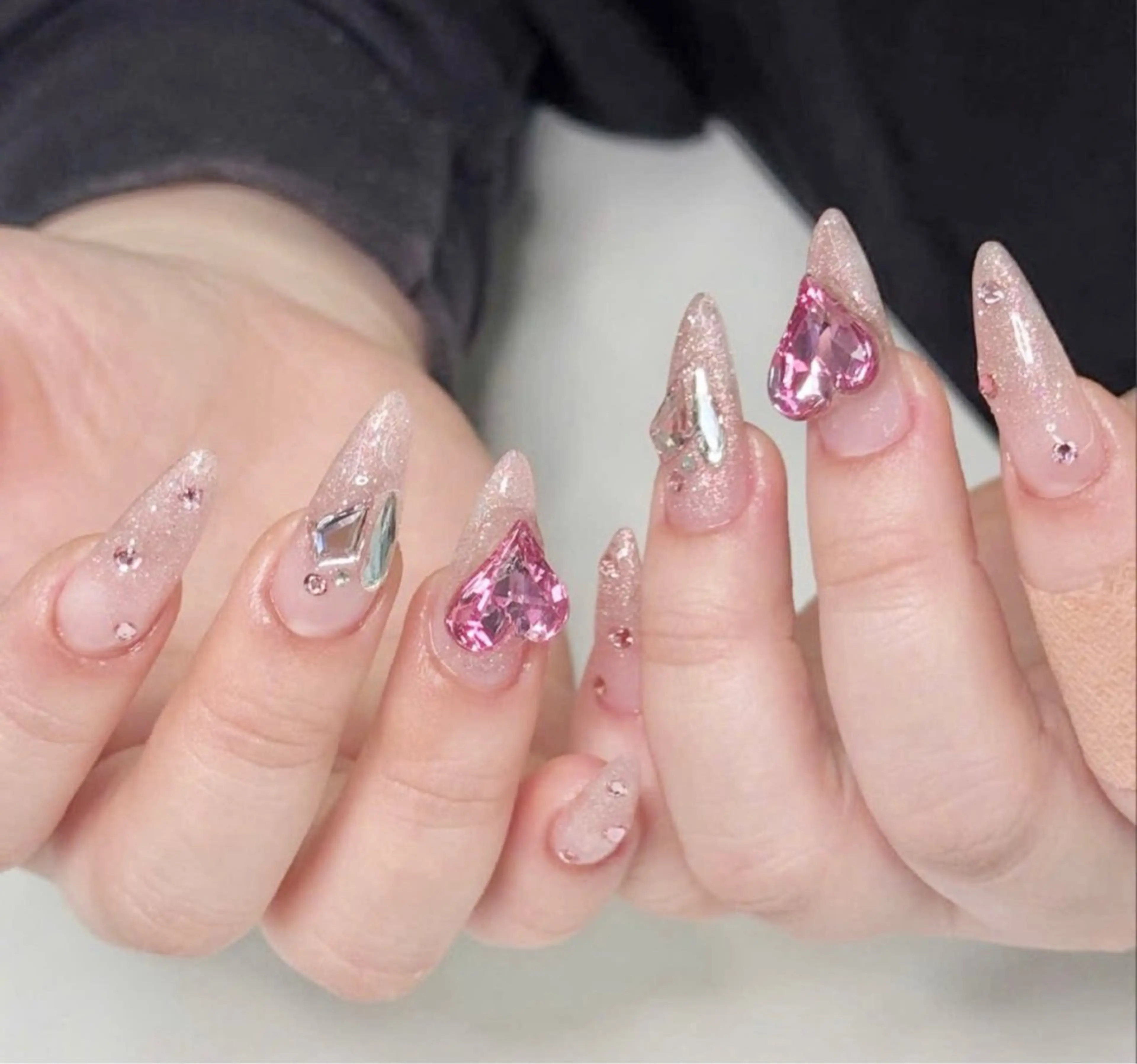 ネイル フレンチネイル ガーリー ガラスフレンチ グラデーション 韓国ネイル ハンドネイル Venus nail チップ長さだし専門店のネイルデザイン