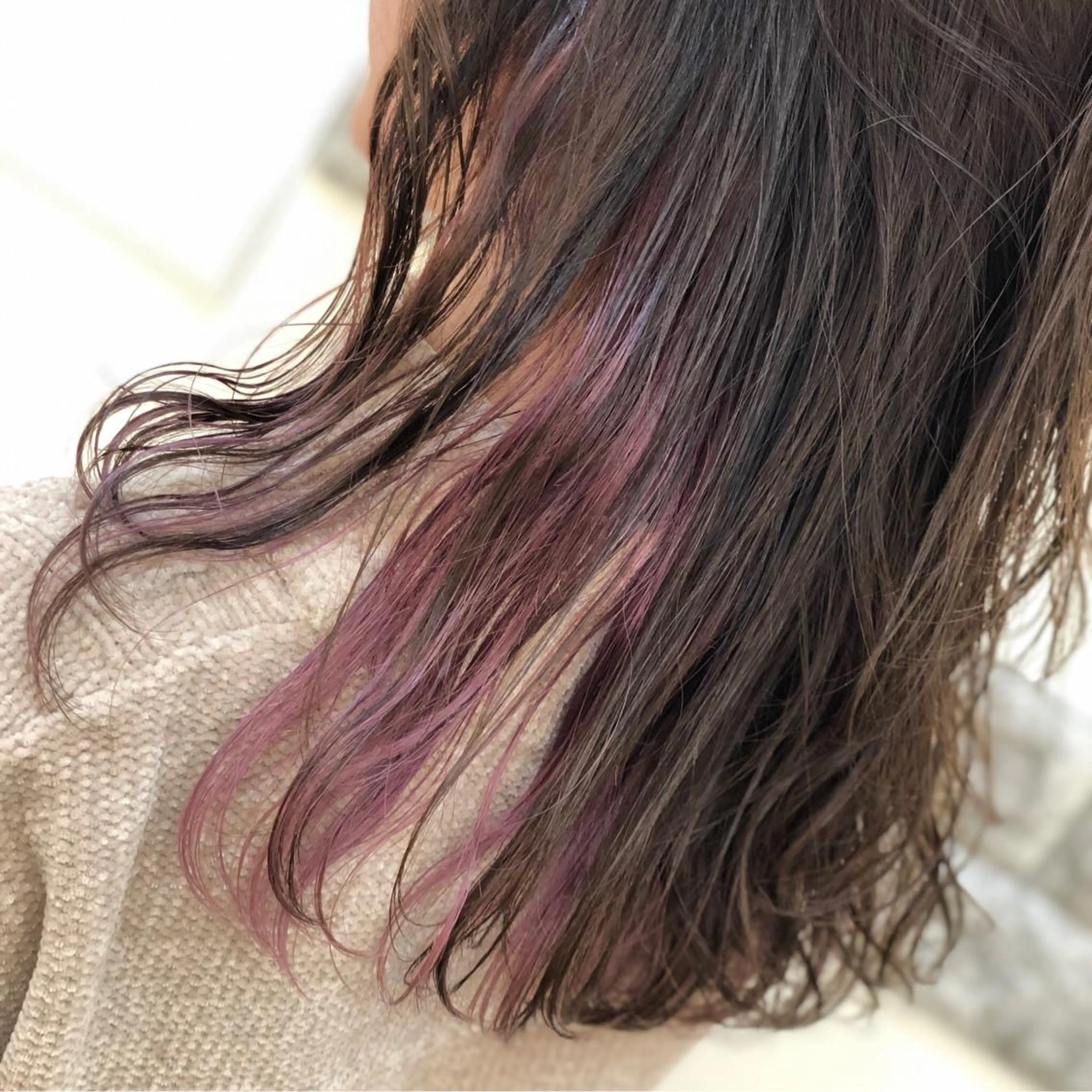 セミロング カラー インナーカラー ピンクカラー これた🧸ヘアメ職人 ♡髪質改善♡カラーのヘアスタイル
