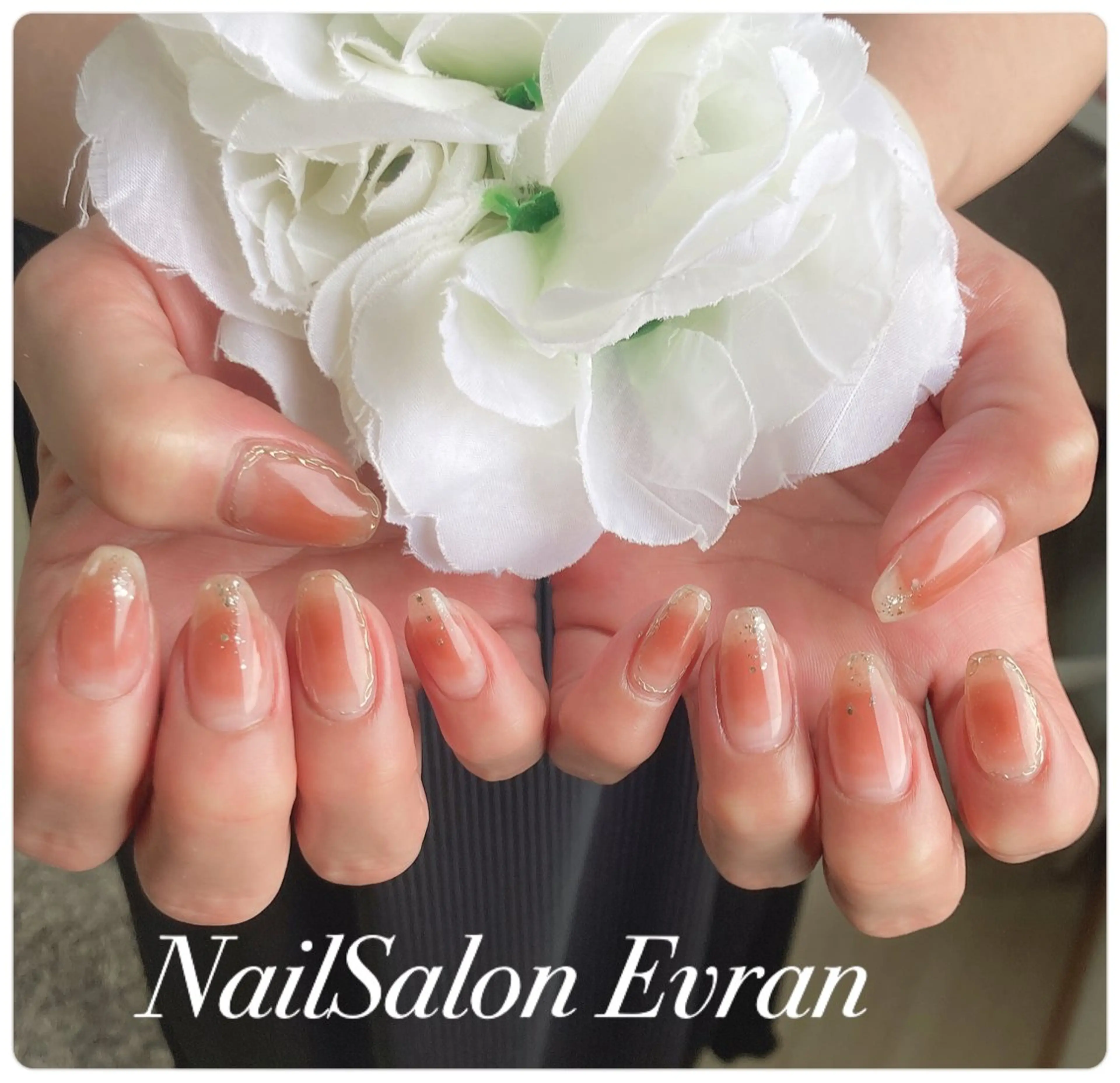 ネイル アートネイル フレンチネイル マグネットネイル 持ち込み ニュアンスネイル ハンドネイル Nail salon Evranのネイルデザイン