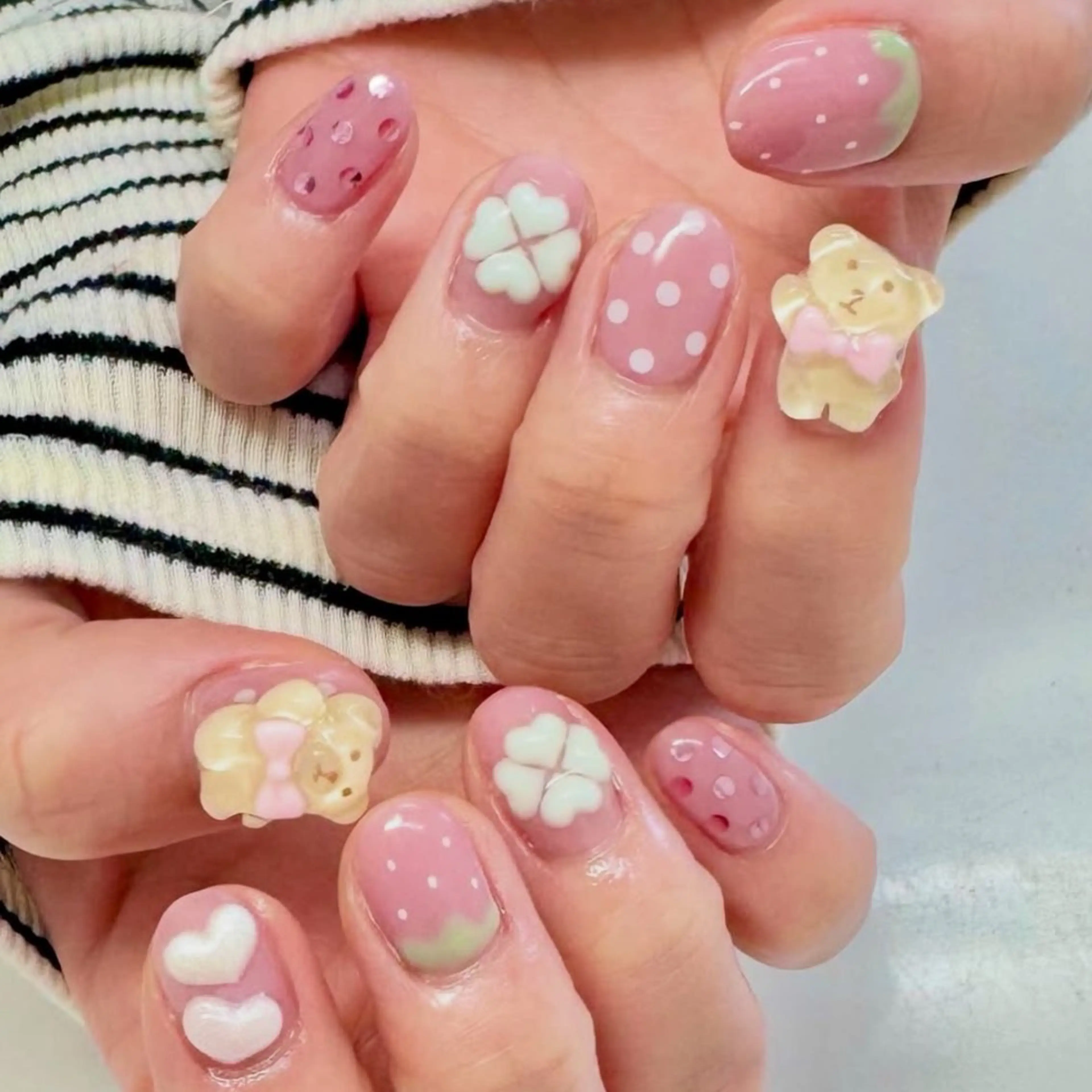ネイル ハンドネイル muum_nail 新宿2分 三丁目1分のネイルデザイン