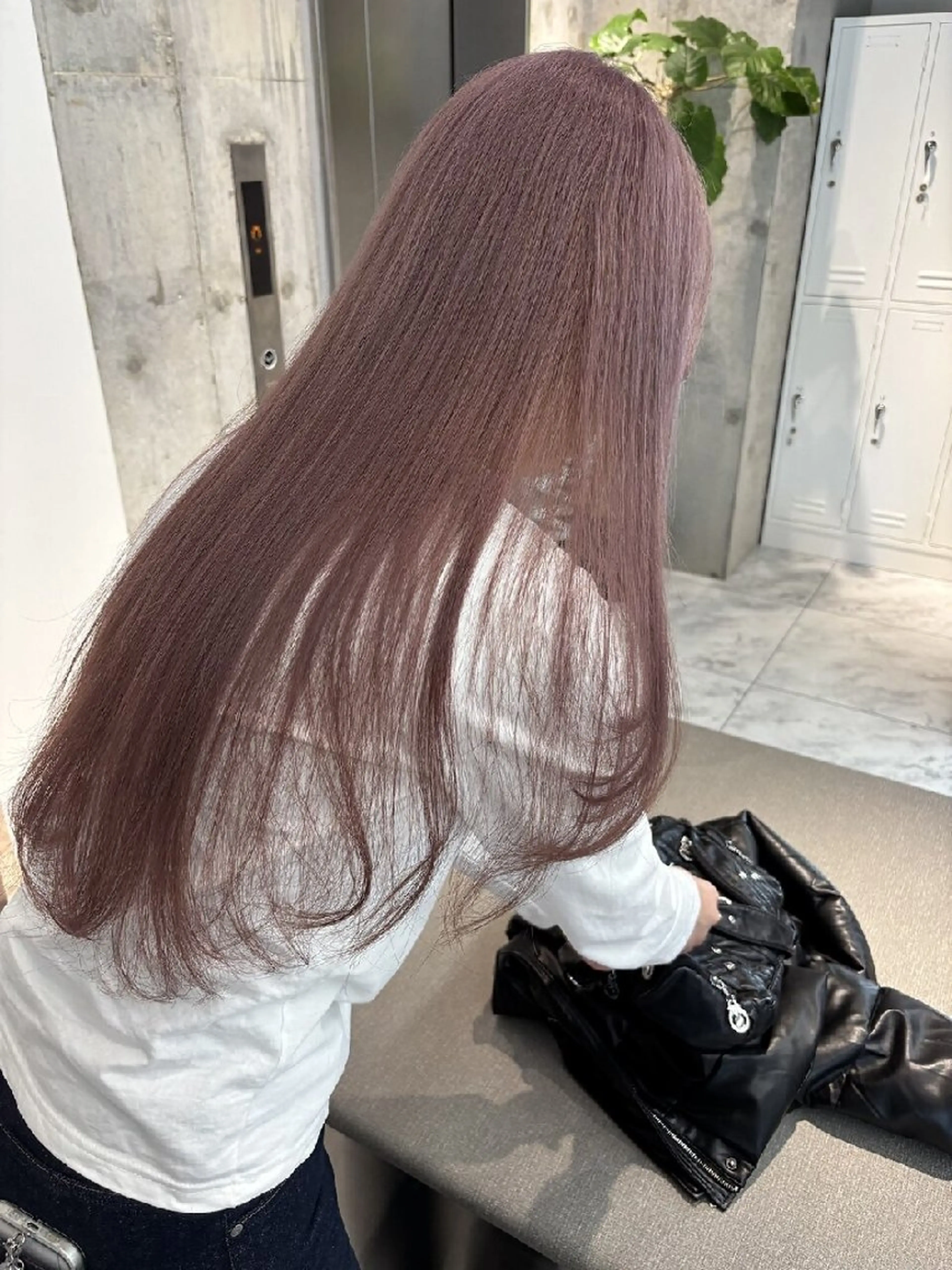 カラー ロング カット ヘアカラー トリートメント Lond Roleのヘアスタイル