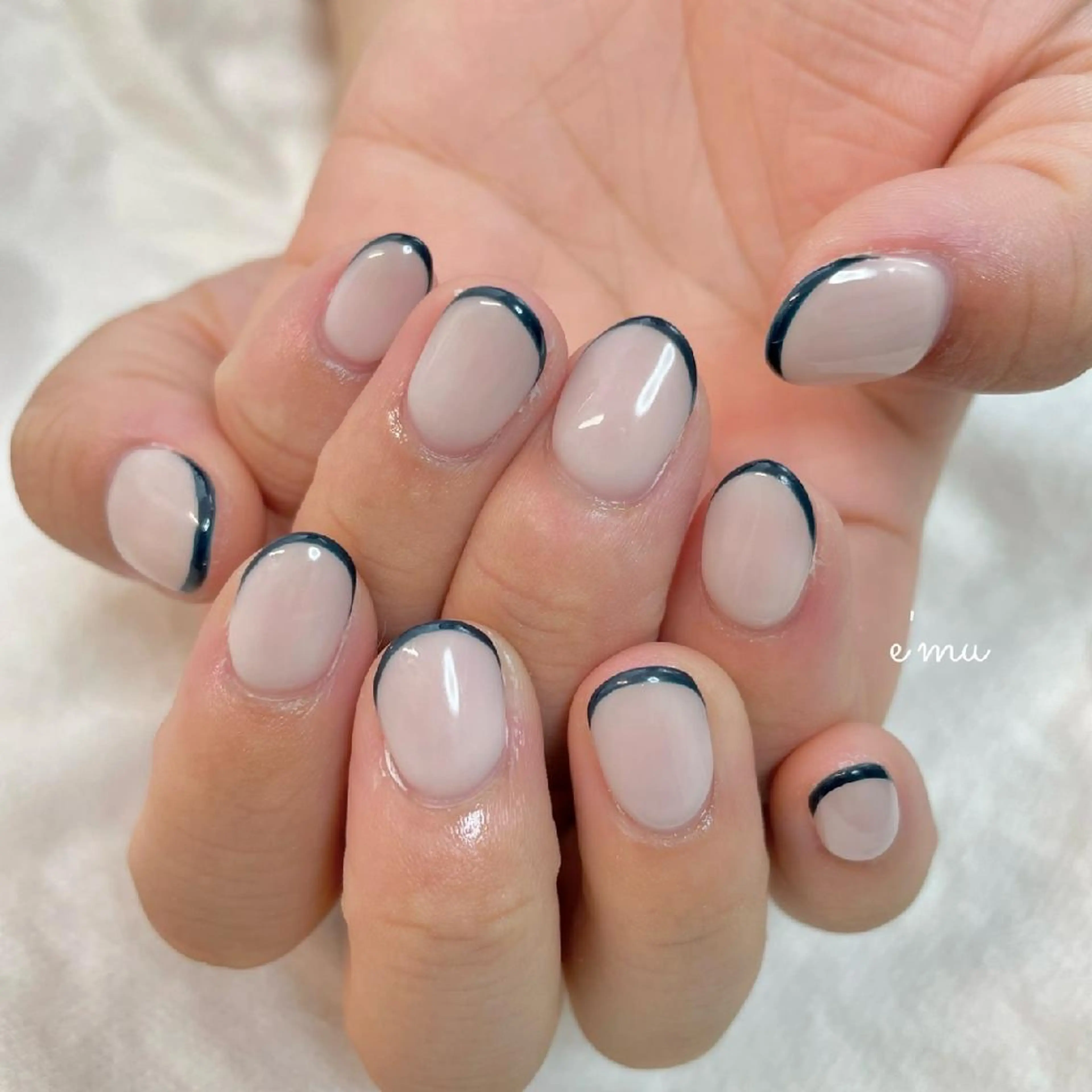 ネイル フレンチネイル ネイビー ハンドネイル nail salon e'mu💐のネイルデザイン