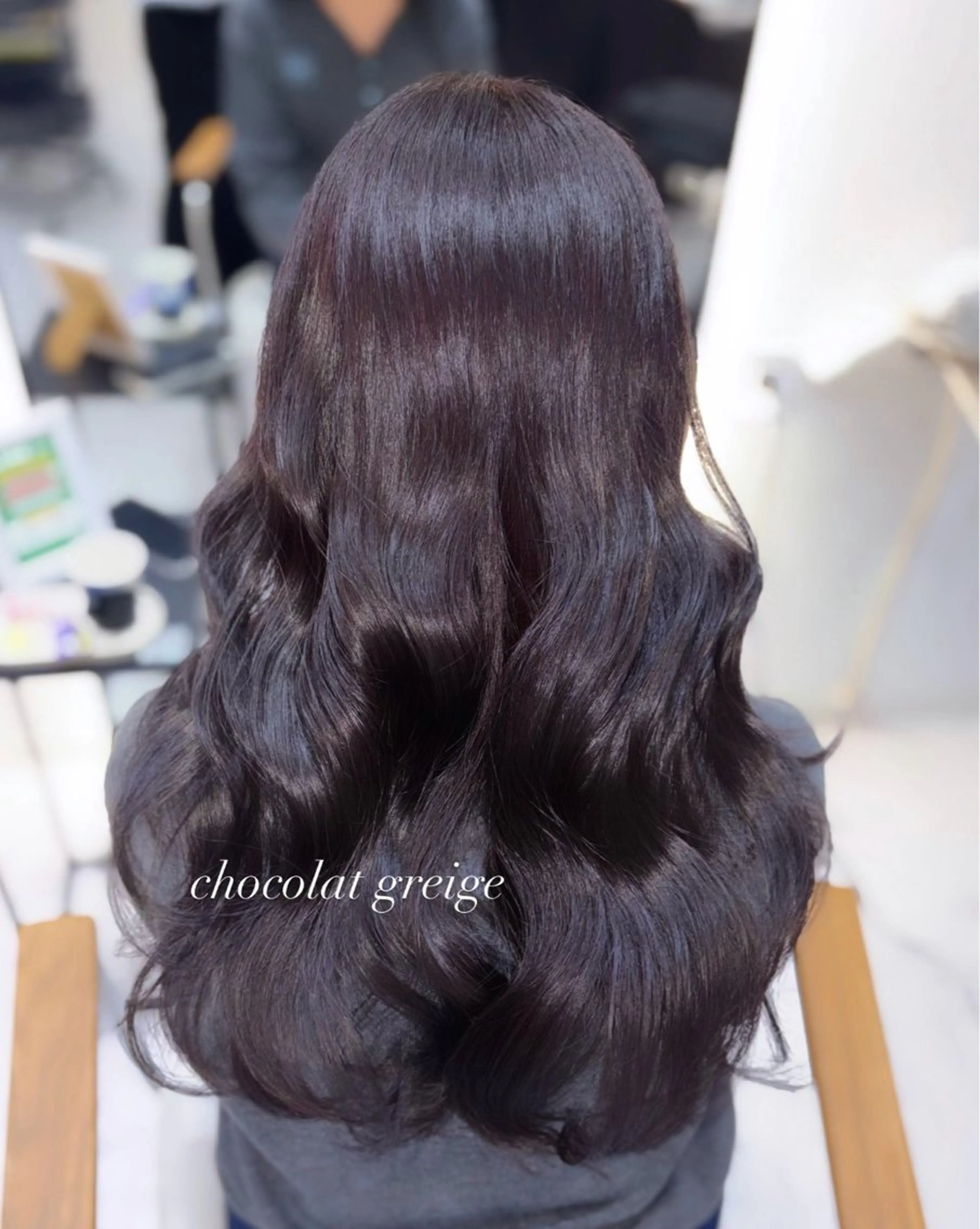 ロング カラー ショコラグレージュ グレージュ 韓国風ヘア カット ヘアカラー トリートメント 艶髪・透明感カラー・ 韓国ヘア・Yuriのヘアスタイル