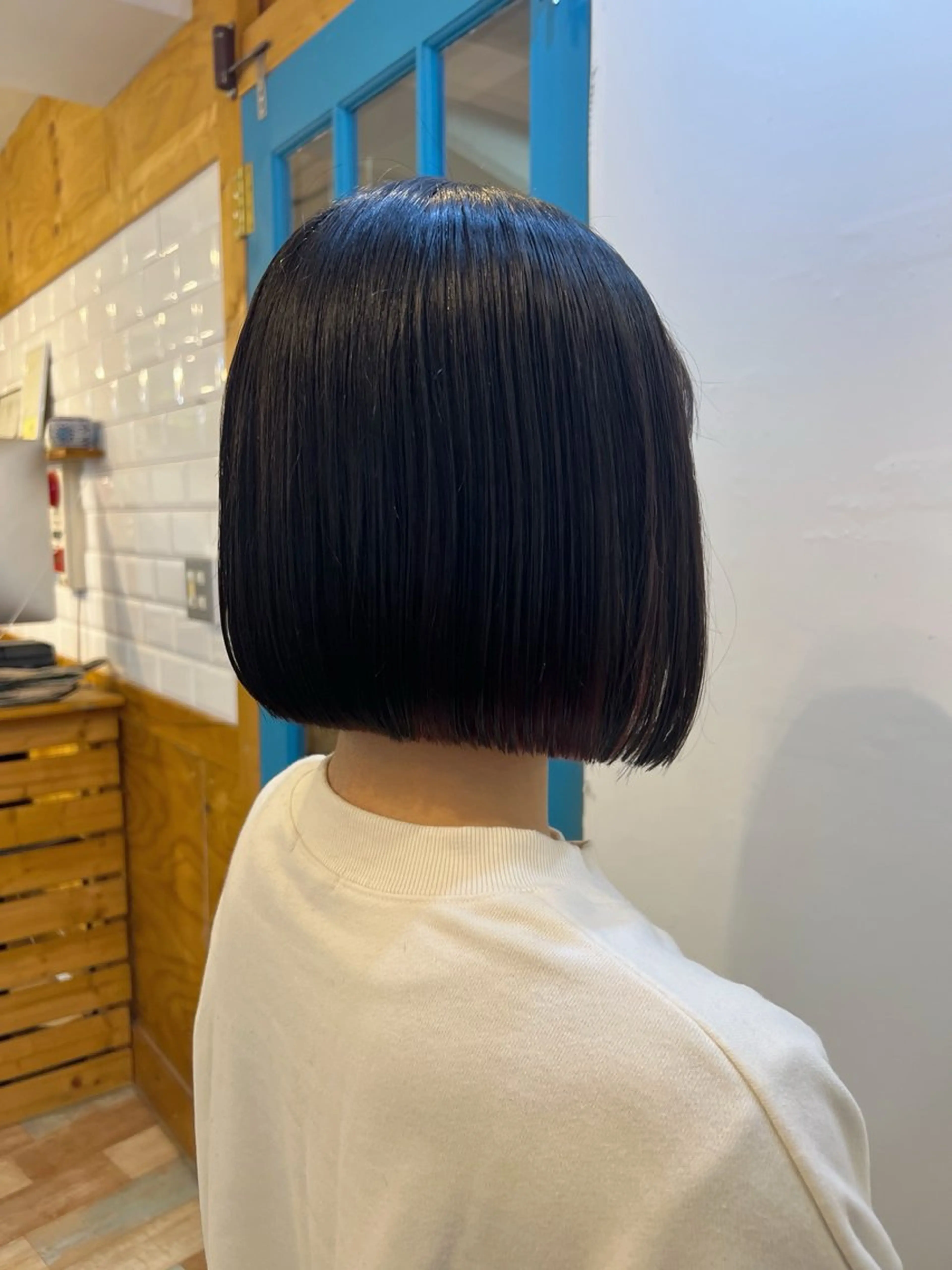 ショート ボブ 顔周りカット ハイライト カット ヘアカラー トリートメント KANA/ボブ/ インナーカラー/艶髪のヘアスタイル