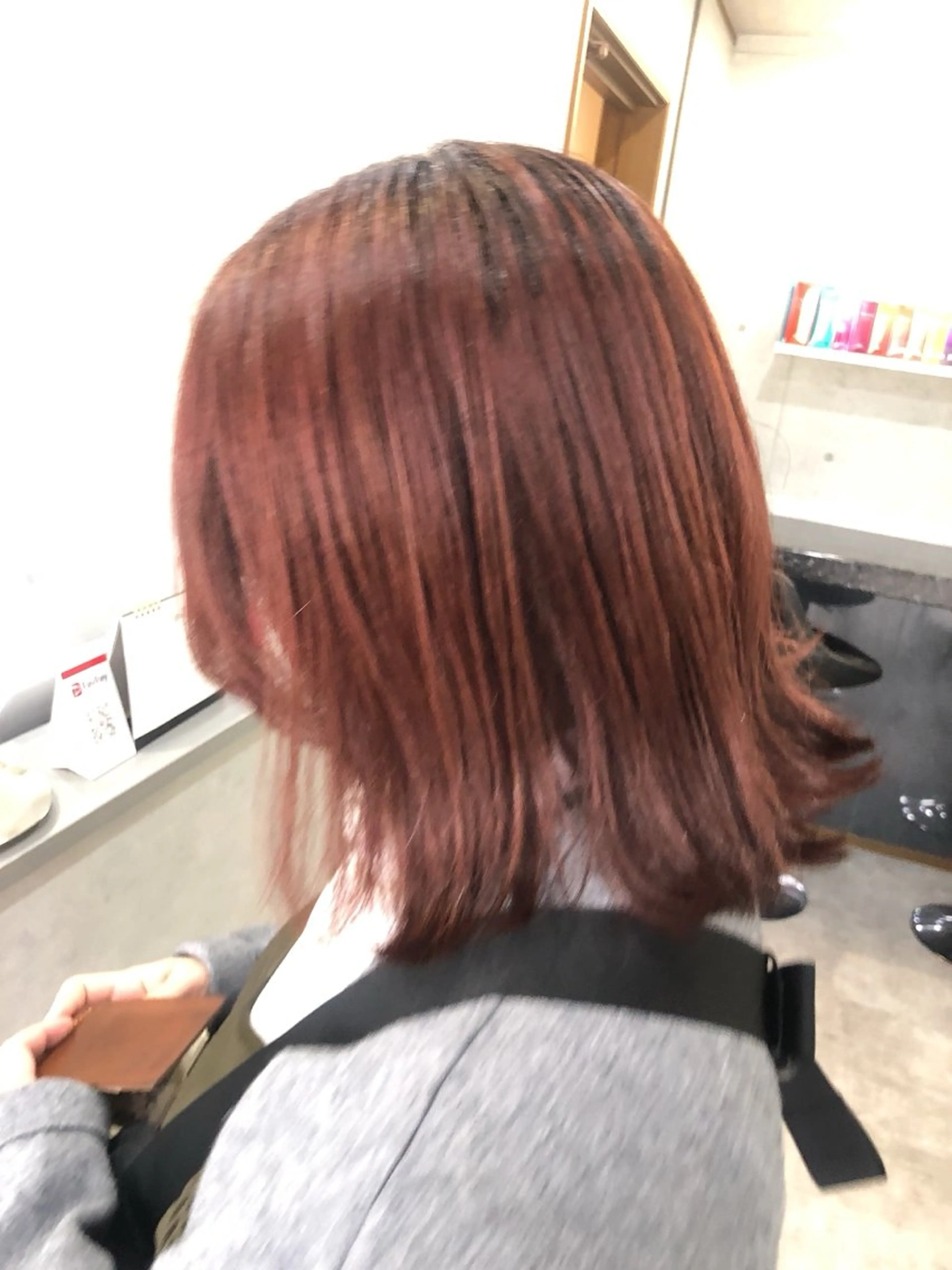 ミディアム ボブ くびれヘア くせ毛 髪質改善 切りっぱなしロブ カット ヘアカラー REVE美容室 REVEマツエクのヘアスタイル