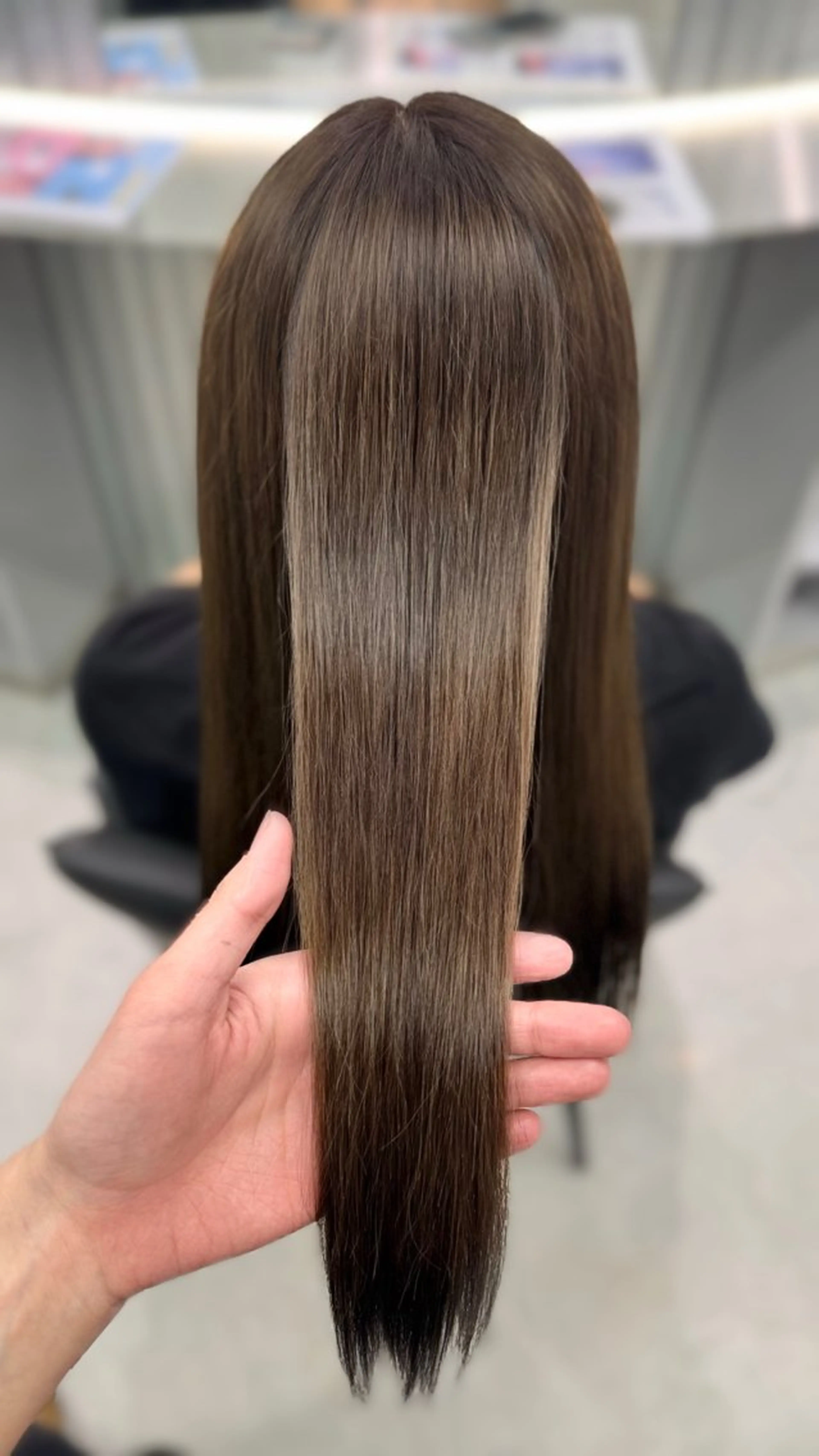 カラー GEM lit soraのヘアスタイル