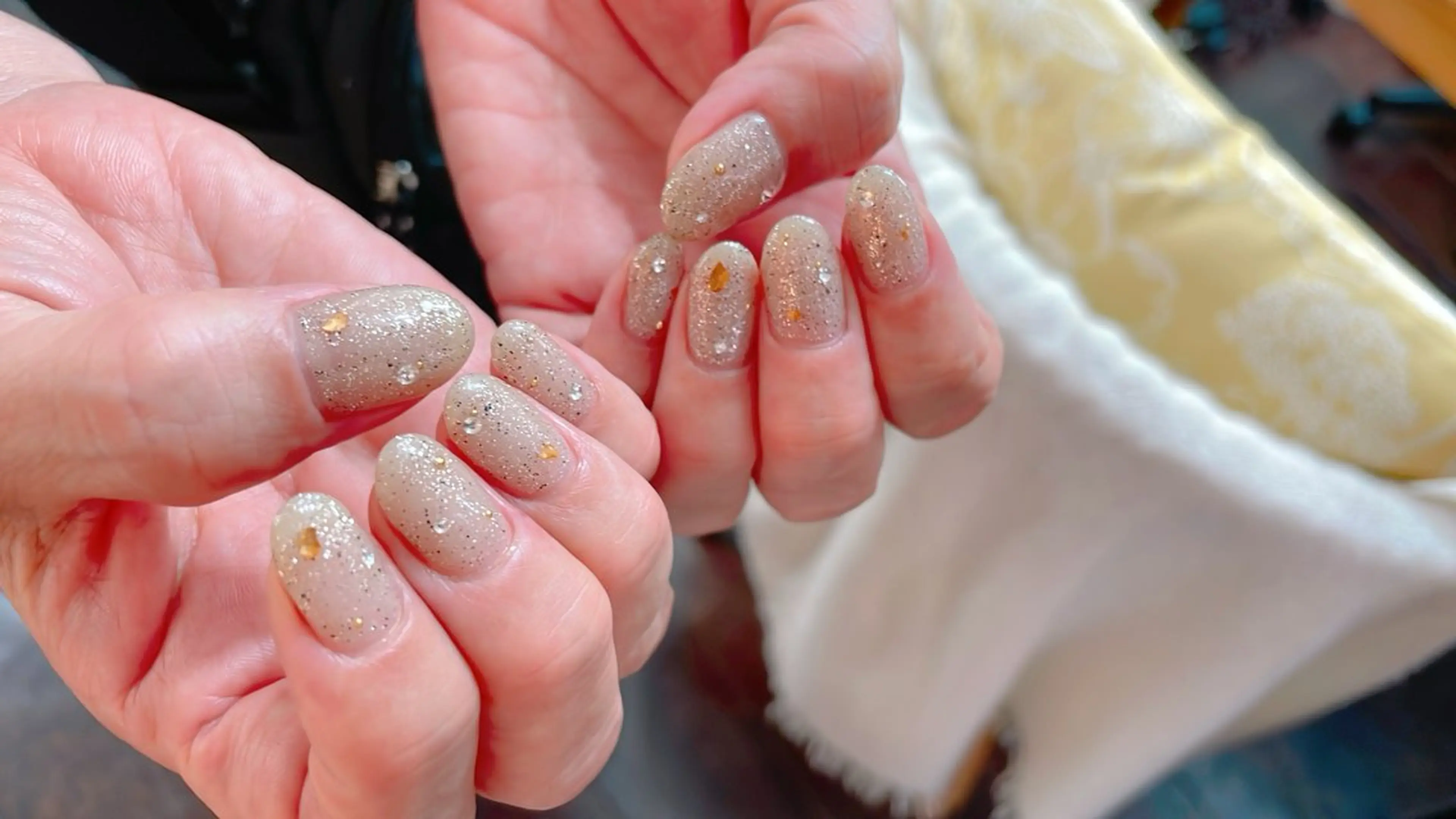 ネイル ジェルネイル ニュアンスネイル パラジェル 冬ネイル ハンドネイル nailroom OHANA🌴のネイルデザイン