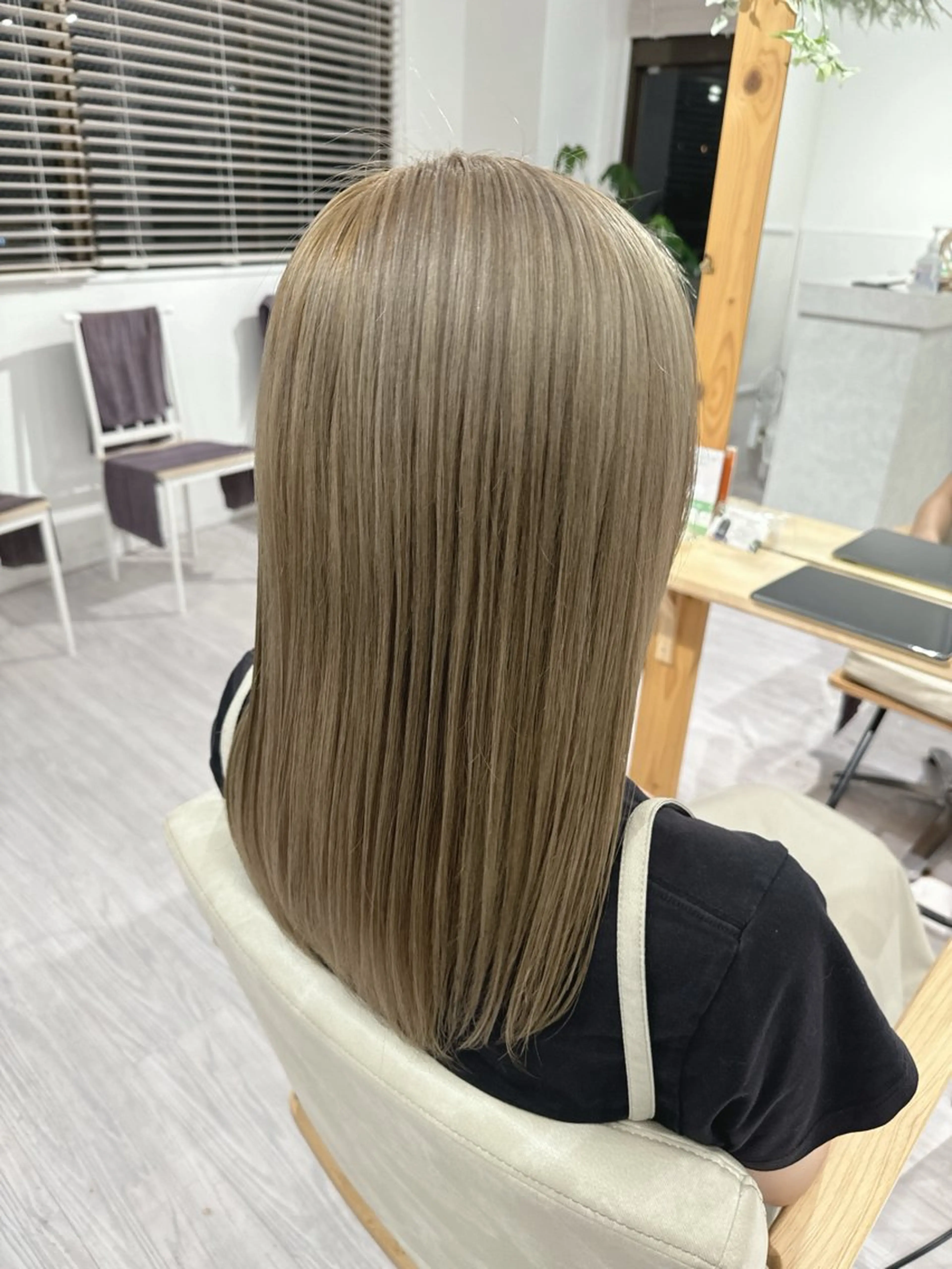 セミロング カラー ヘアカラー トリートメント NANAMI 【Rico】のヘアスタイル