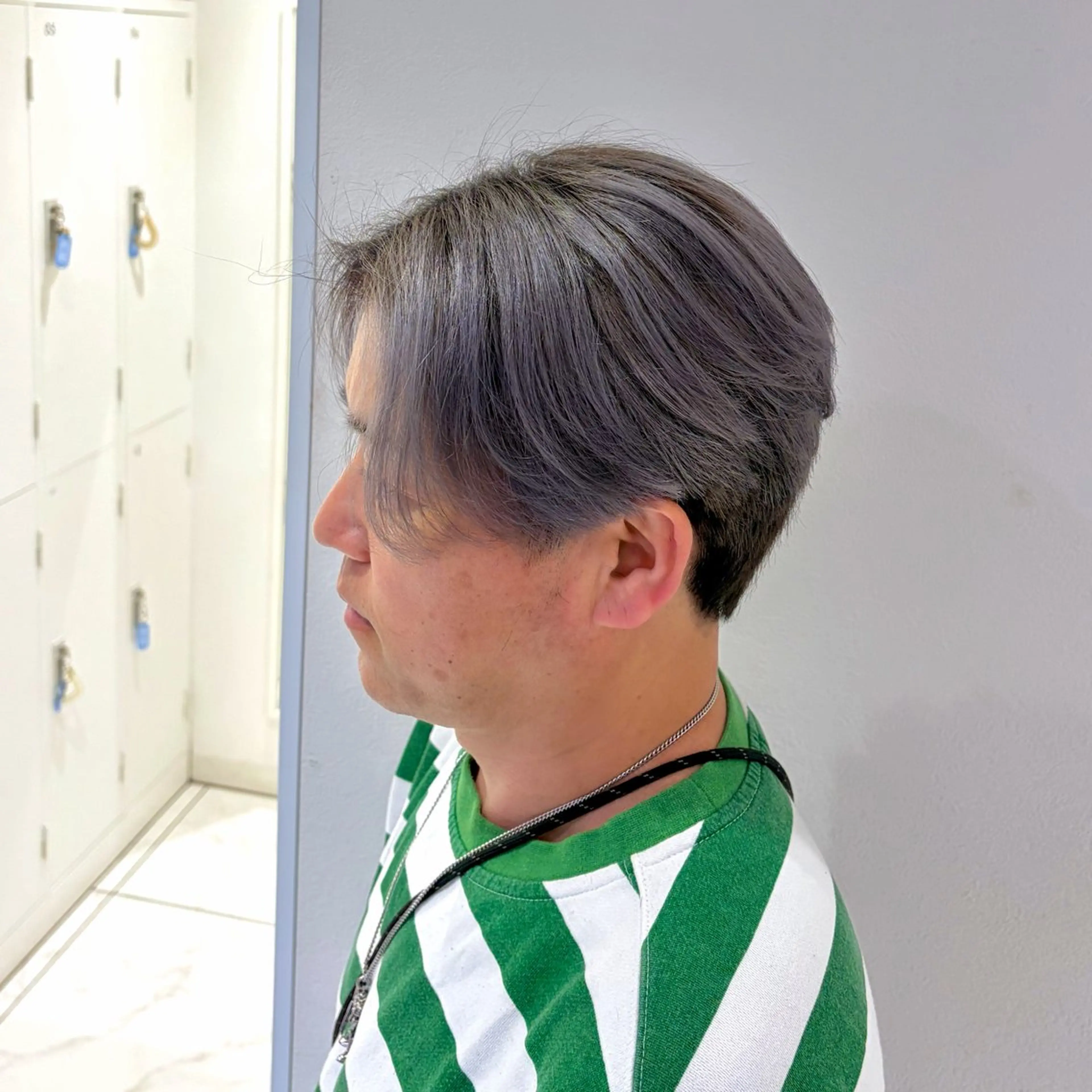 カラー メンズ カット ヘアカラー ハイトーンカラー🤍 やない せいらのヘアスタイル