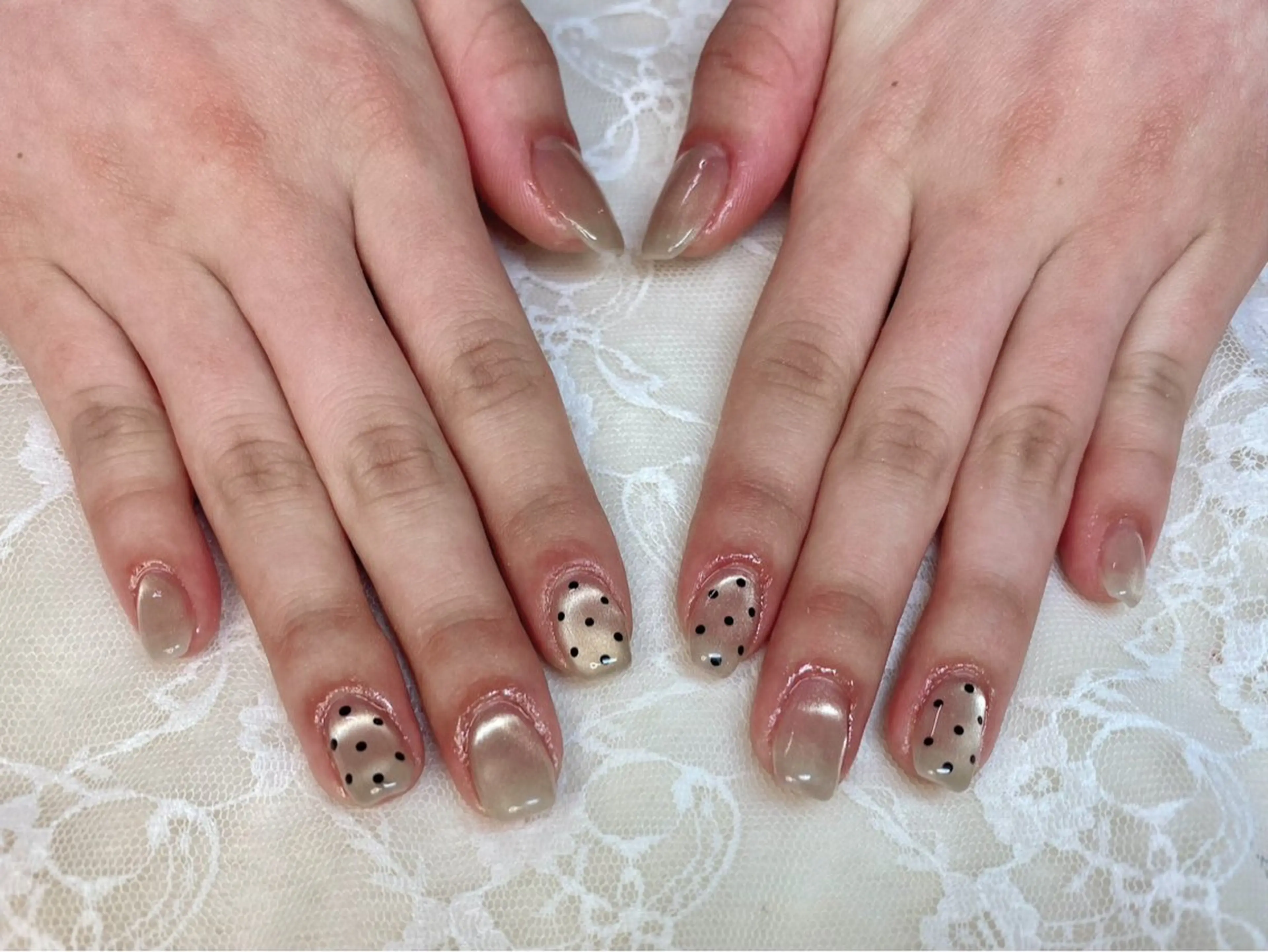 ネイル ドット ハンドネイル 心斎橋Salon Epokkuのネイルデザイン