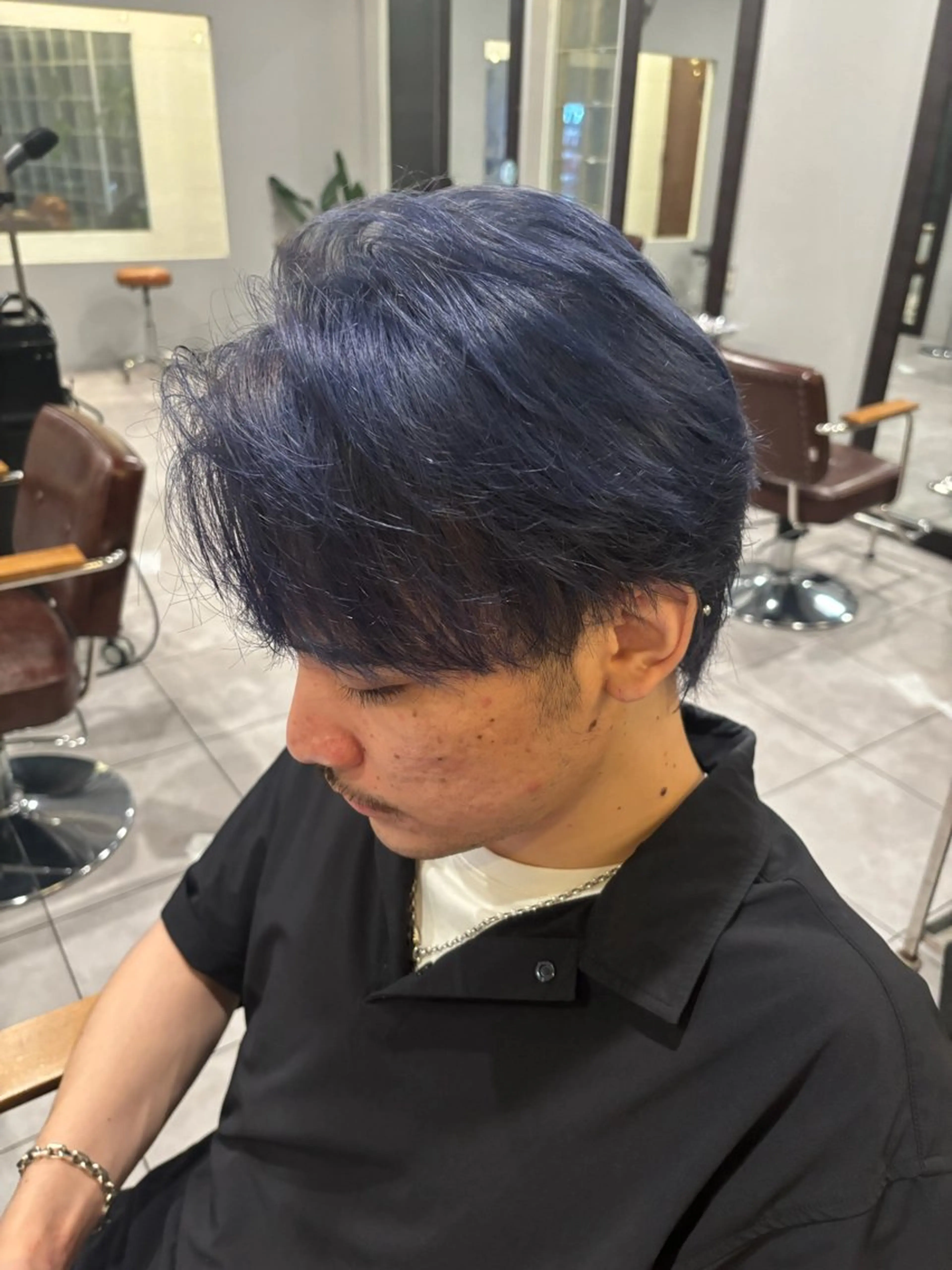 カラー メンズ アッシュ ブルーカラー ブルーアッシュ 酒井 夢菜のヘアスタイル