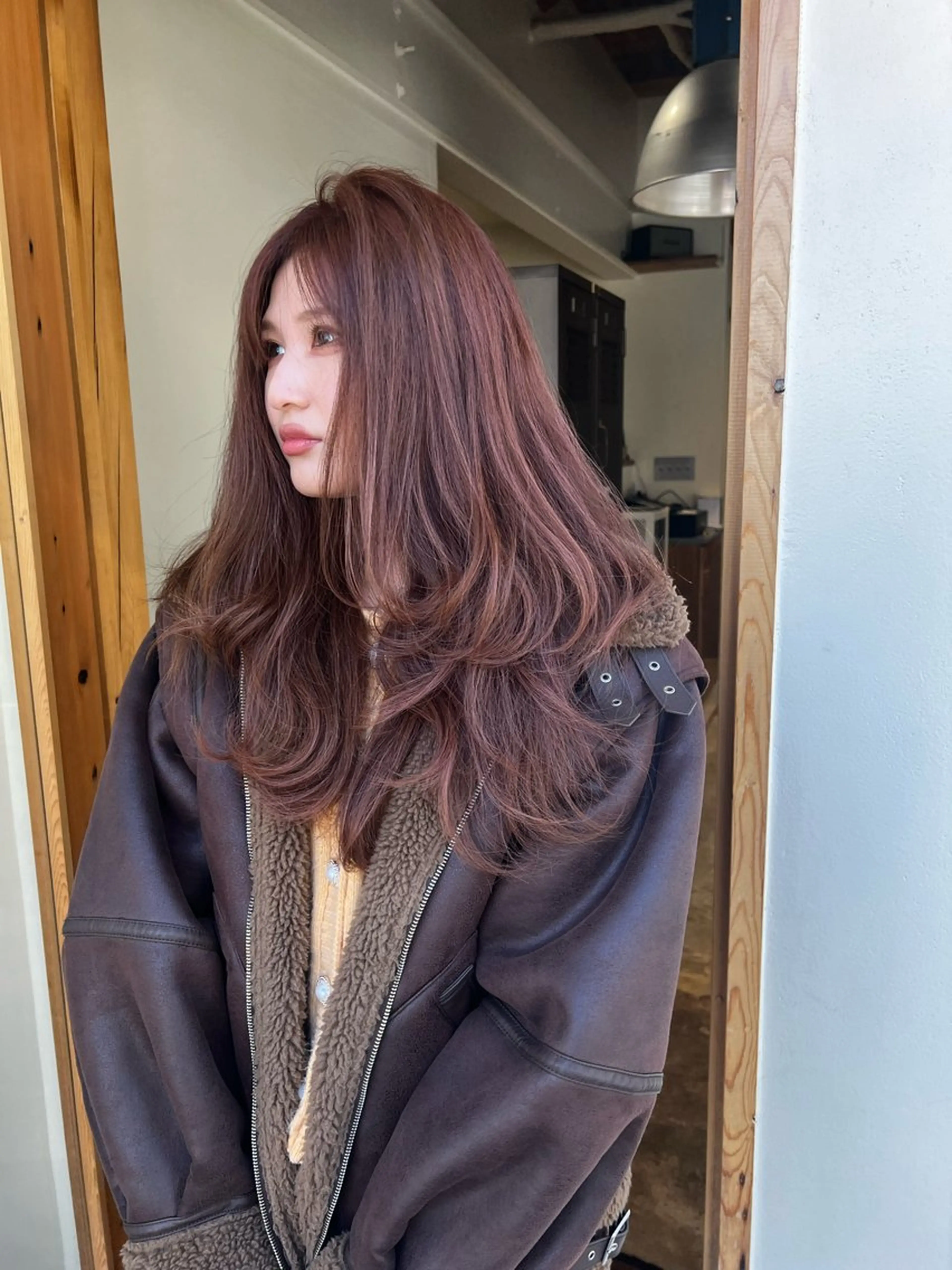 ロング カラー nishido ハイライト/パーマのヘアスタイル