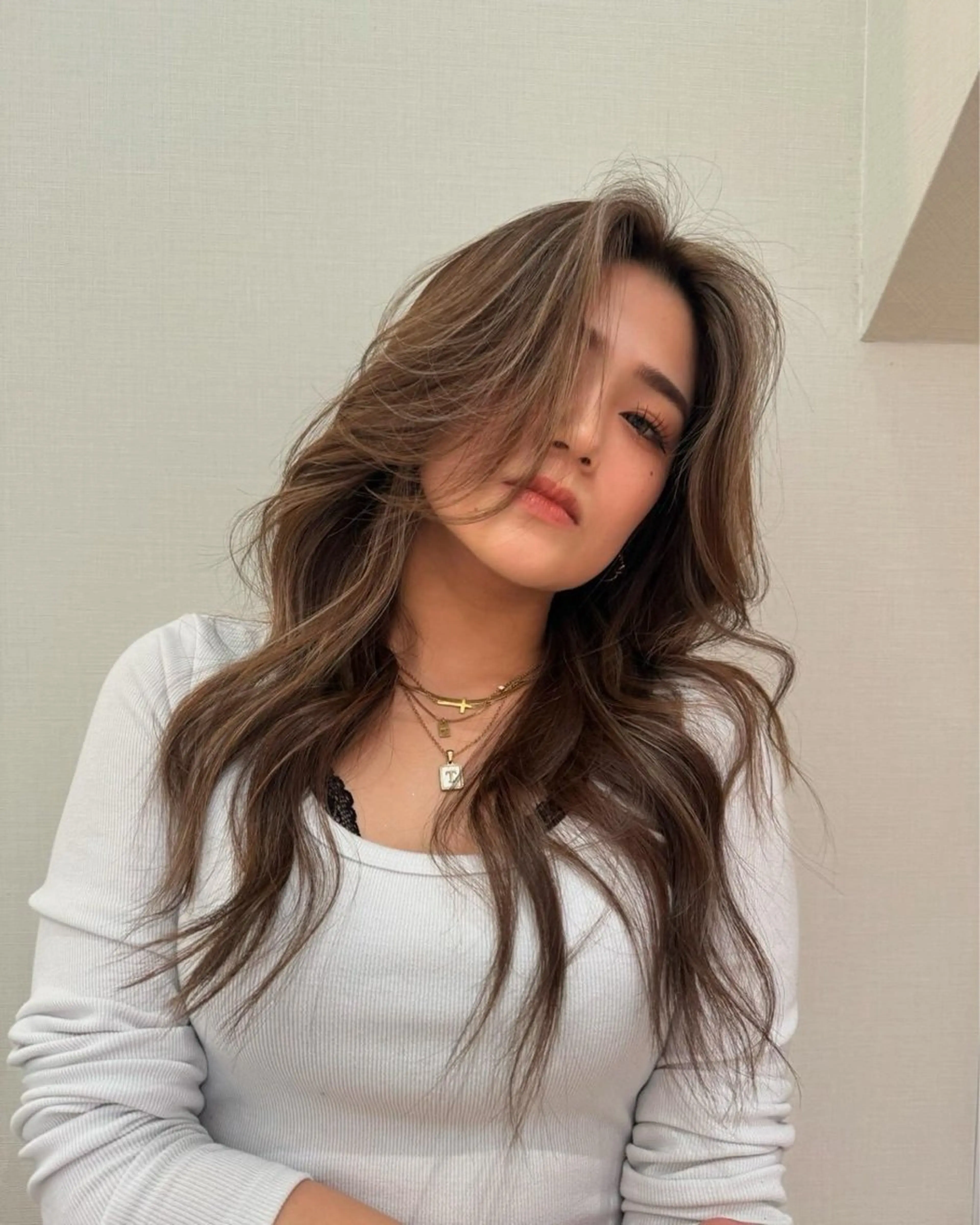 ロング カラー ハイライトカラー ハイライト カット ヘアカラー 福井 珠乃のヘアスタイル