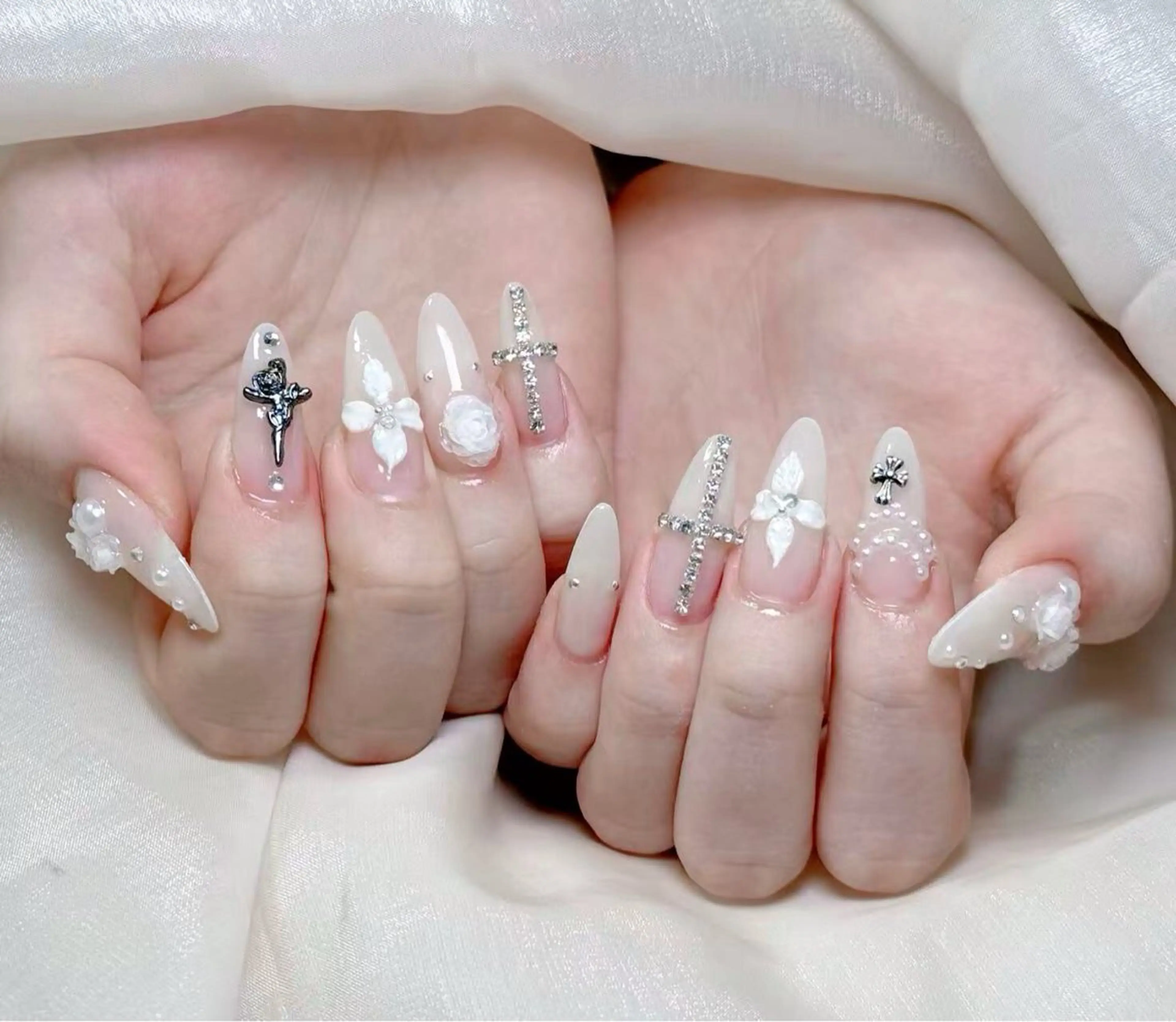 ネイル 小 雨のネイルデザイン