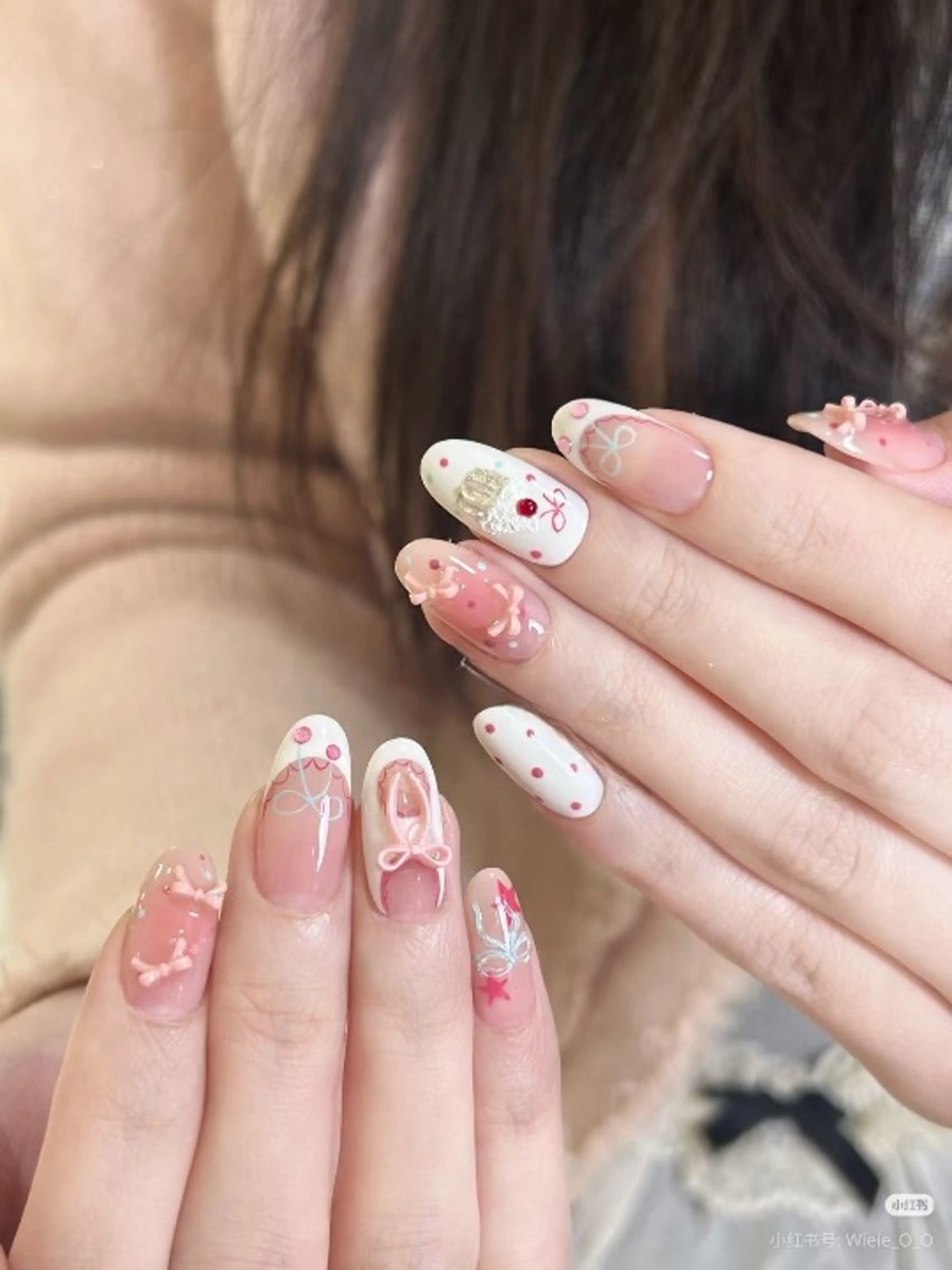 カラー グラデーションカラー ピンクカラー ハンドネイル AIN Nailのネイルデザイン
