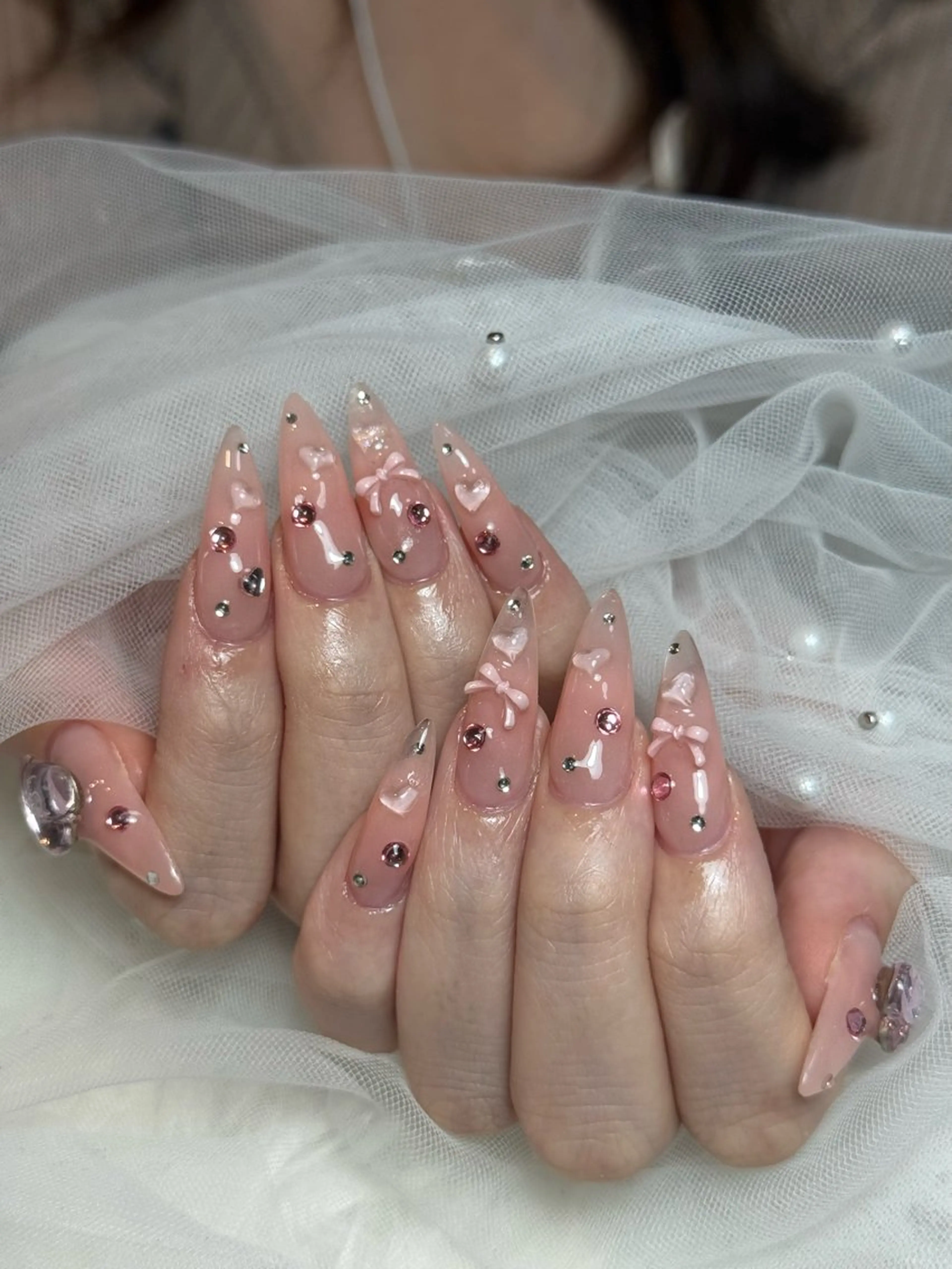 ネイル チークネイル ドット フレンチネイル グラデーション ハート ハンドネイル Julli NailStudioのネイルデザイン