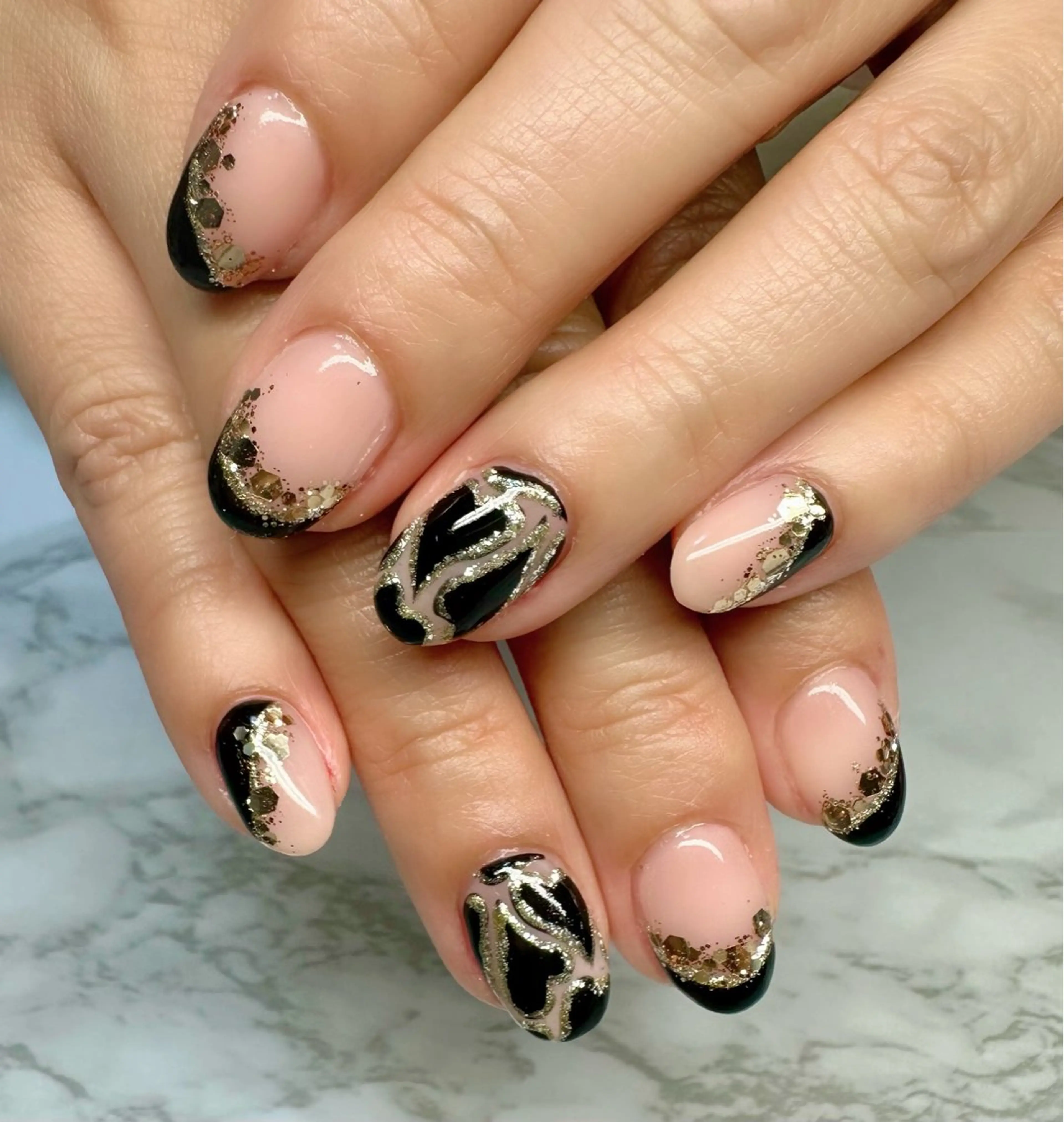 ネイル アートネイル フレンチネイル ラメ(グリッター) ワンカラーネイル バレンタイン M.N_ nailのネイルデザイン