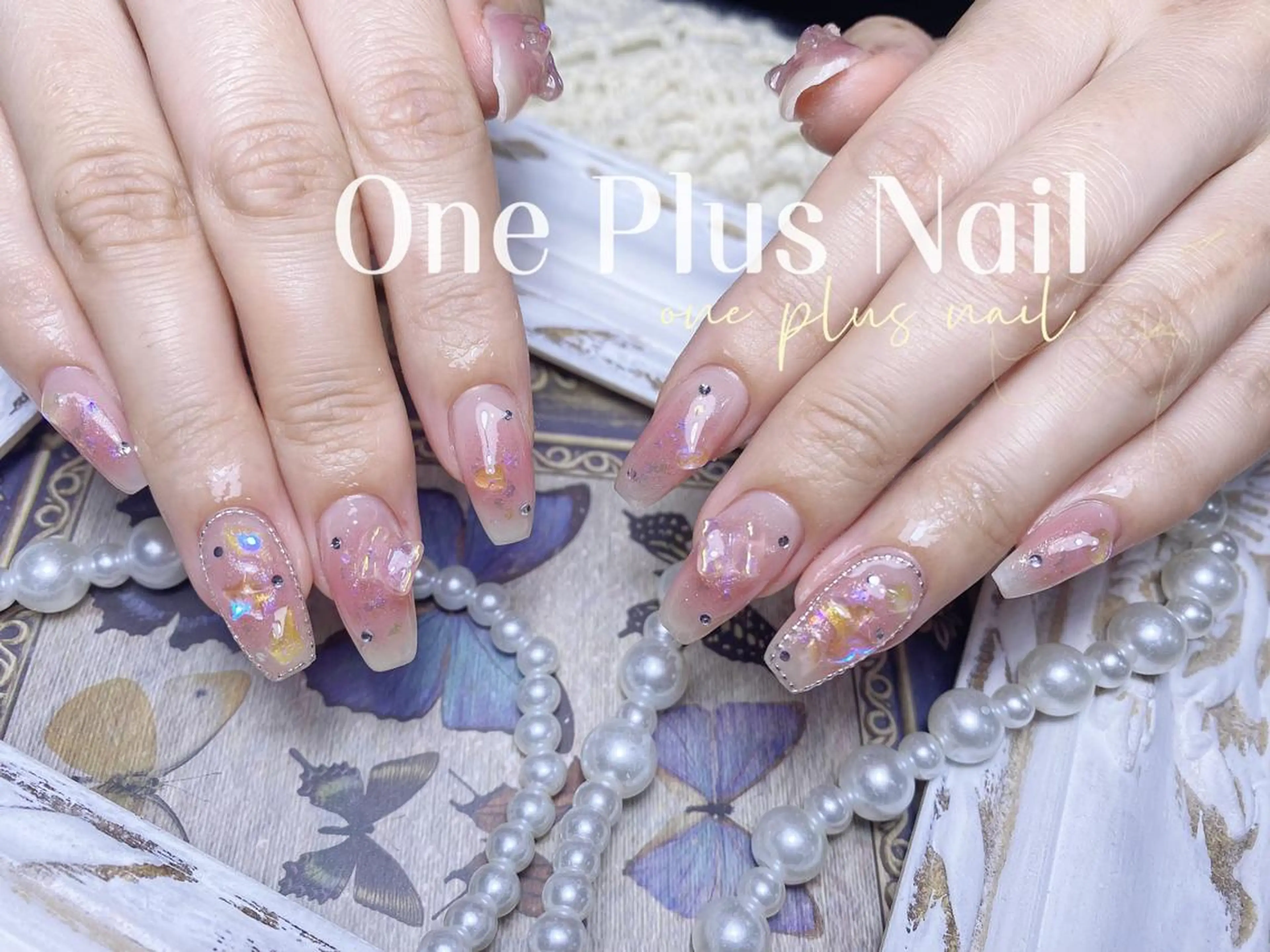 ネイル ガーリー ハート キラキラネイル 韓国ネイル ロングネイル One plus StudioNailのネイルデザイン