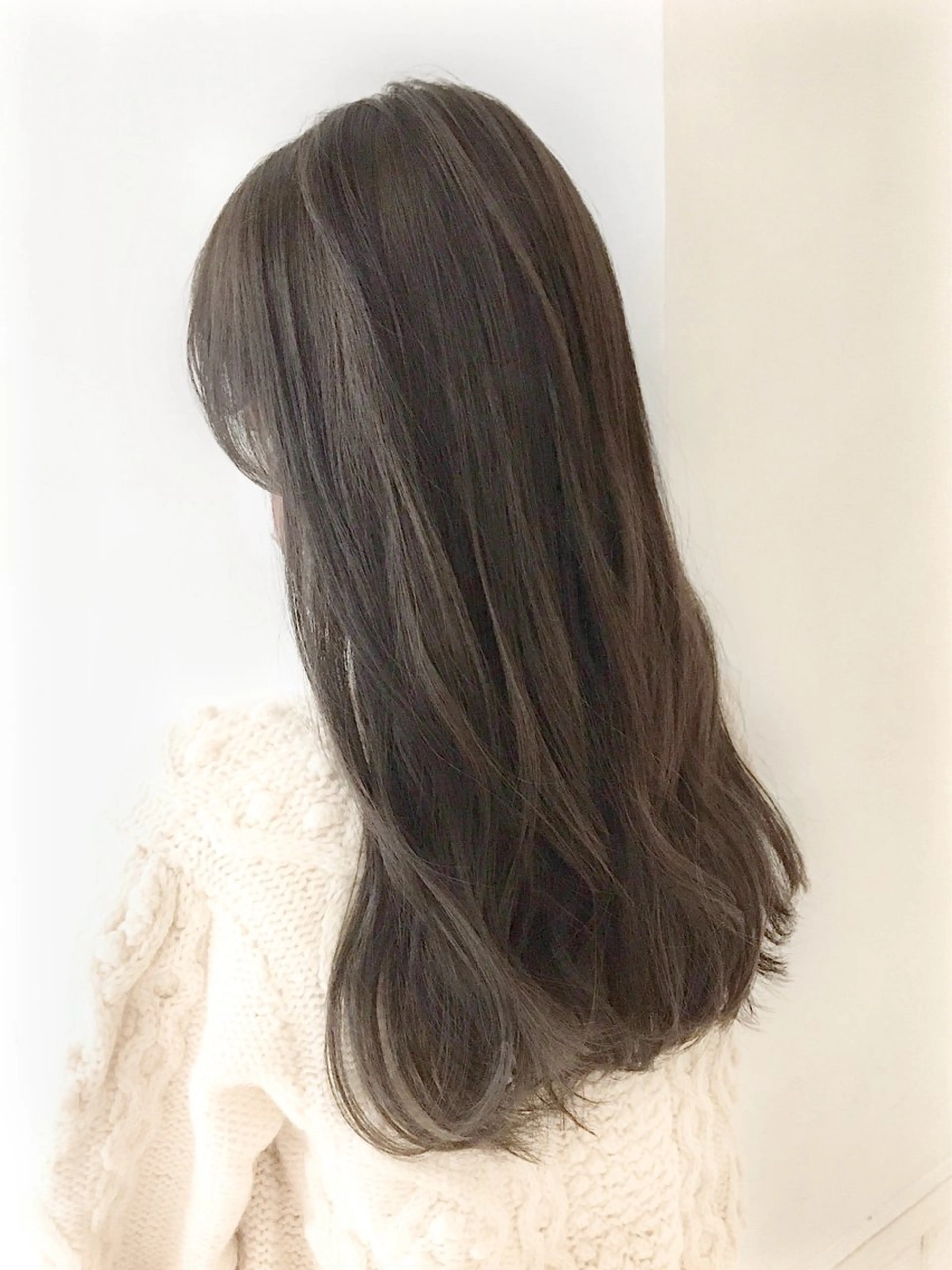 ロング カラー ヘアアレンジ オリーブカラー Lien所属・marika/ボブ /透明感カラーのヘアスタイル