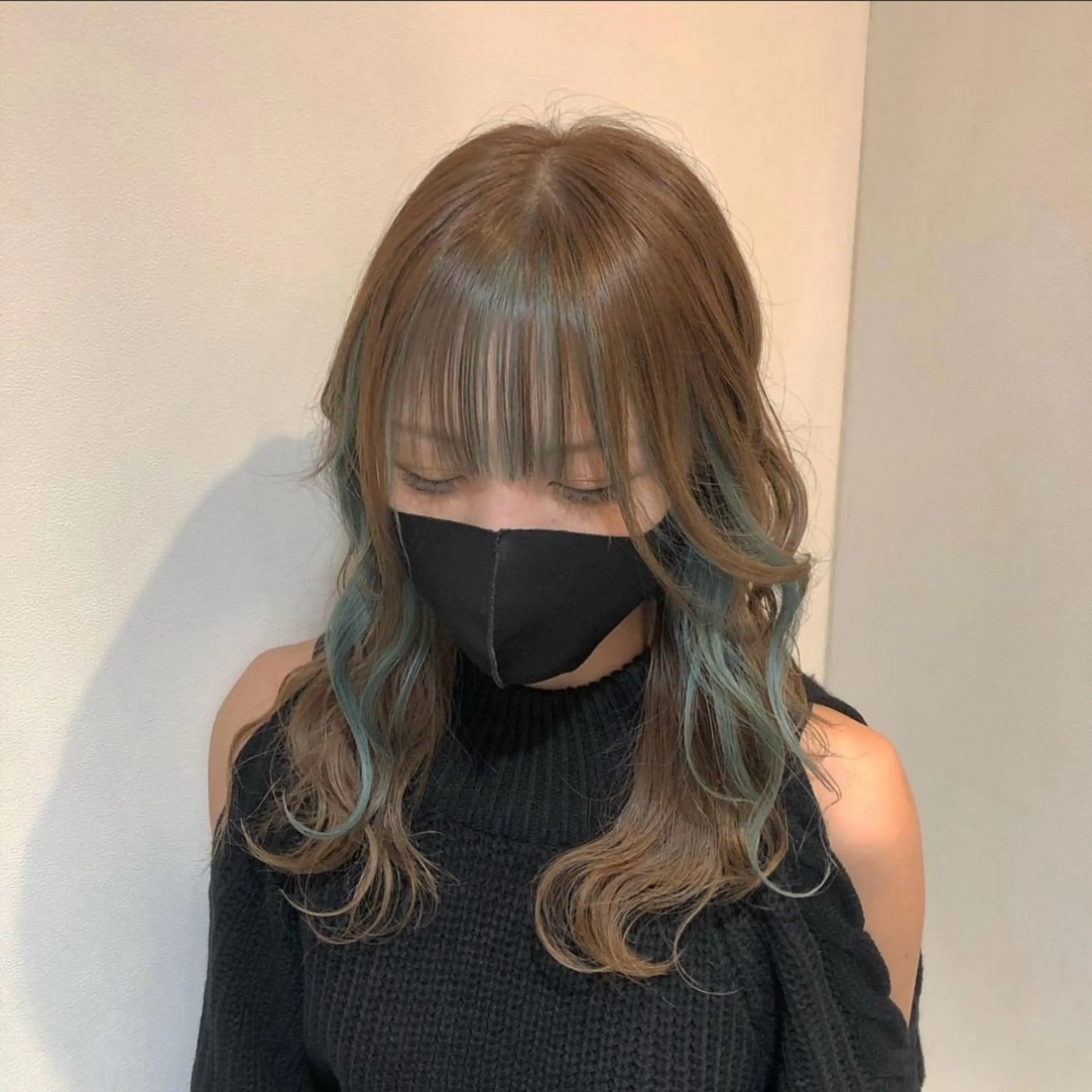 セミロング カラー ミストバング ブリーチ  フェイスフレーミング インナーカラー ラベンダーカラー 赤み消し/透明感 オリーブ/福田れんのヘアスタイル