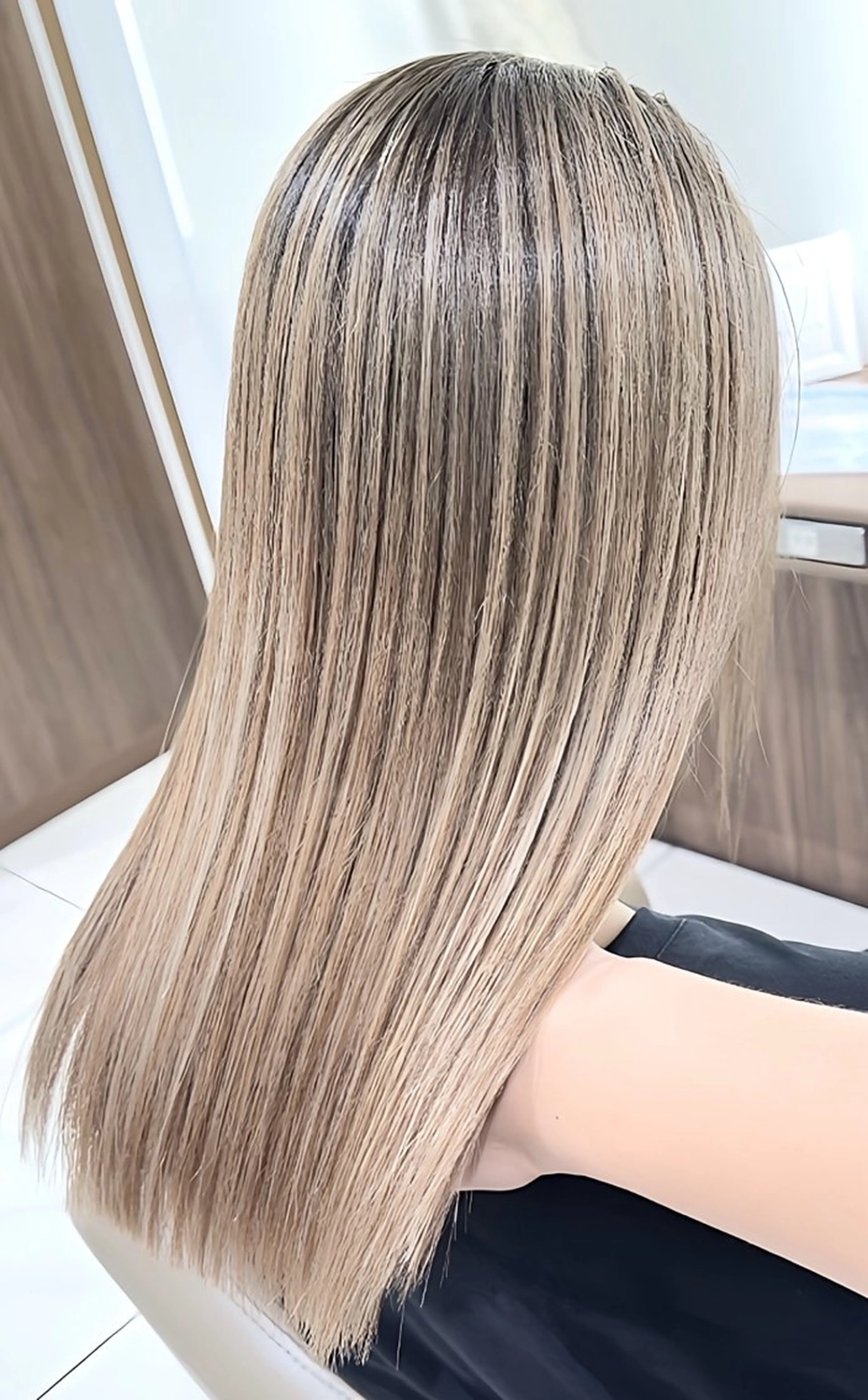 セミロング カラー バレイヤージュ 髪質改善 レイヤーカット カット ヘアカラー トリートメント 山崎俊輔/髪質改善 /バレイヤージュのヘアスタイル