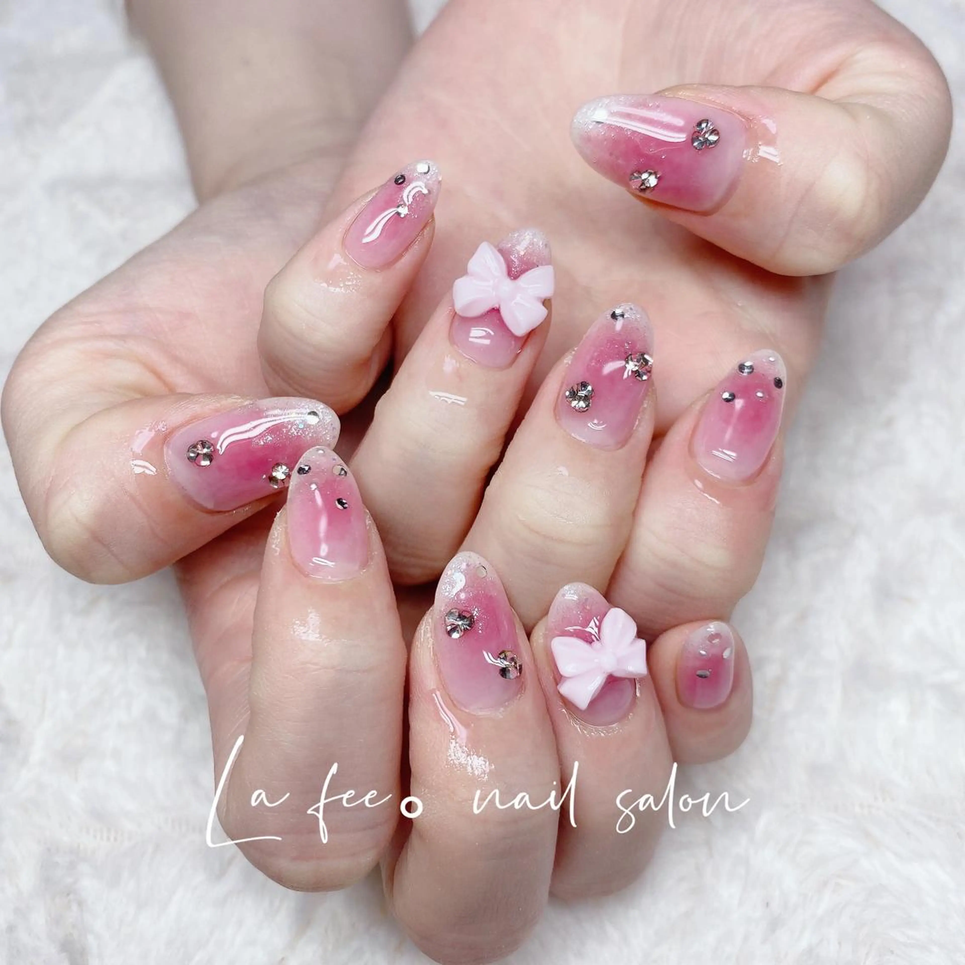 カラー ネイル リボン ハンドネイル ハンドケア La feeのネイルデザイン