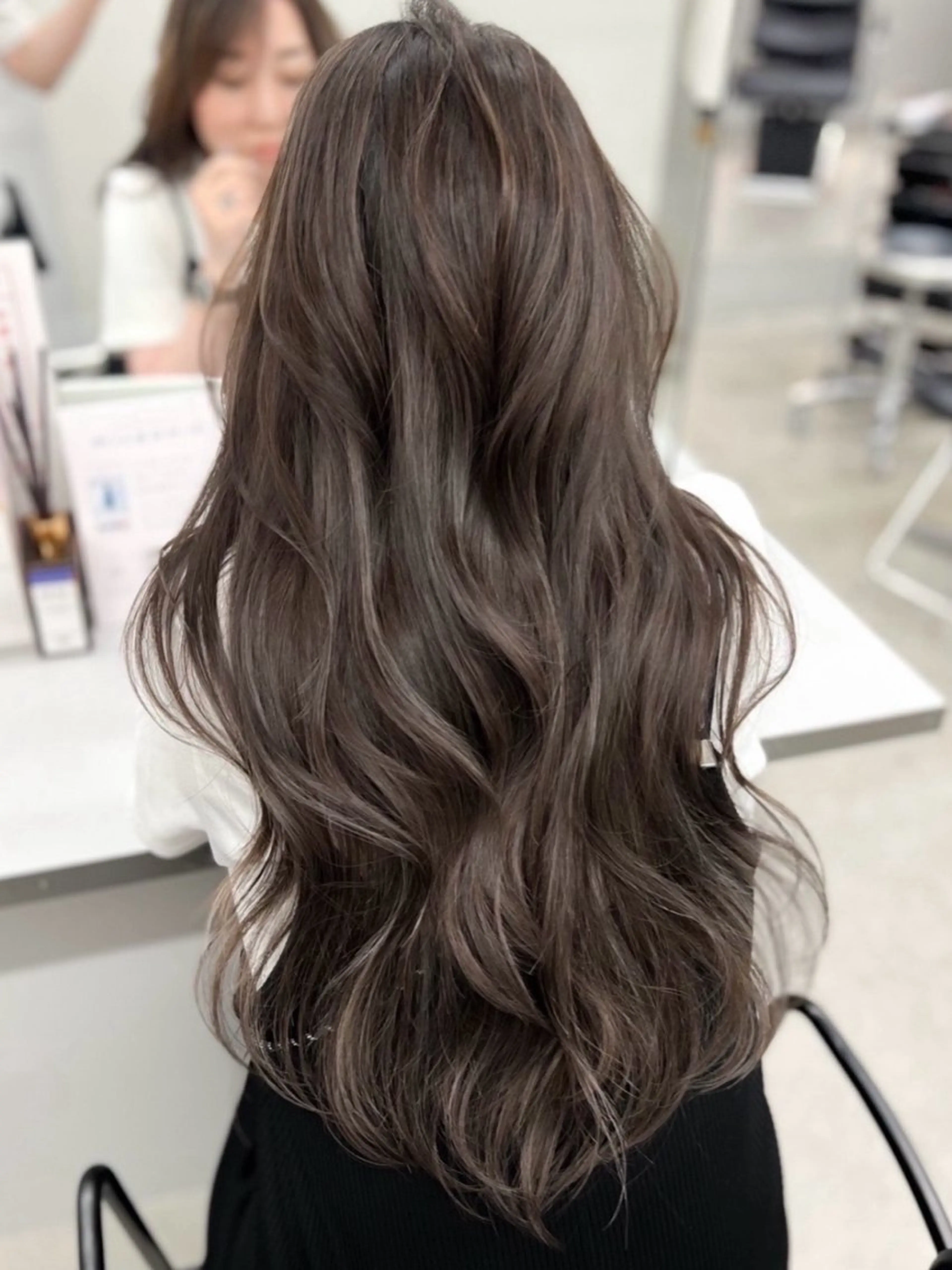 ロング カラー ショートボブ バレイヤージュ ブリーチ ケアブリーチ ダブルカラー レイヤーカット/ボブ 似合わせ/透明感カラのヘアスタイル