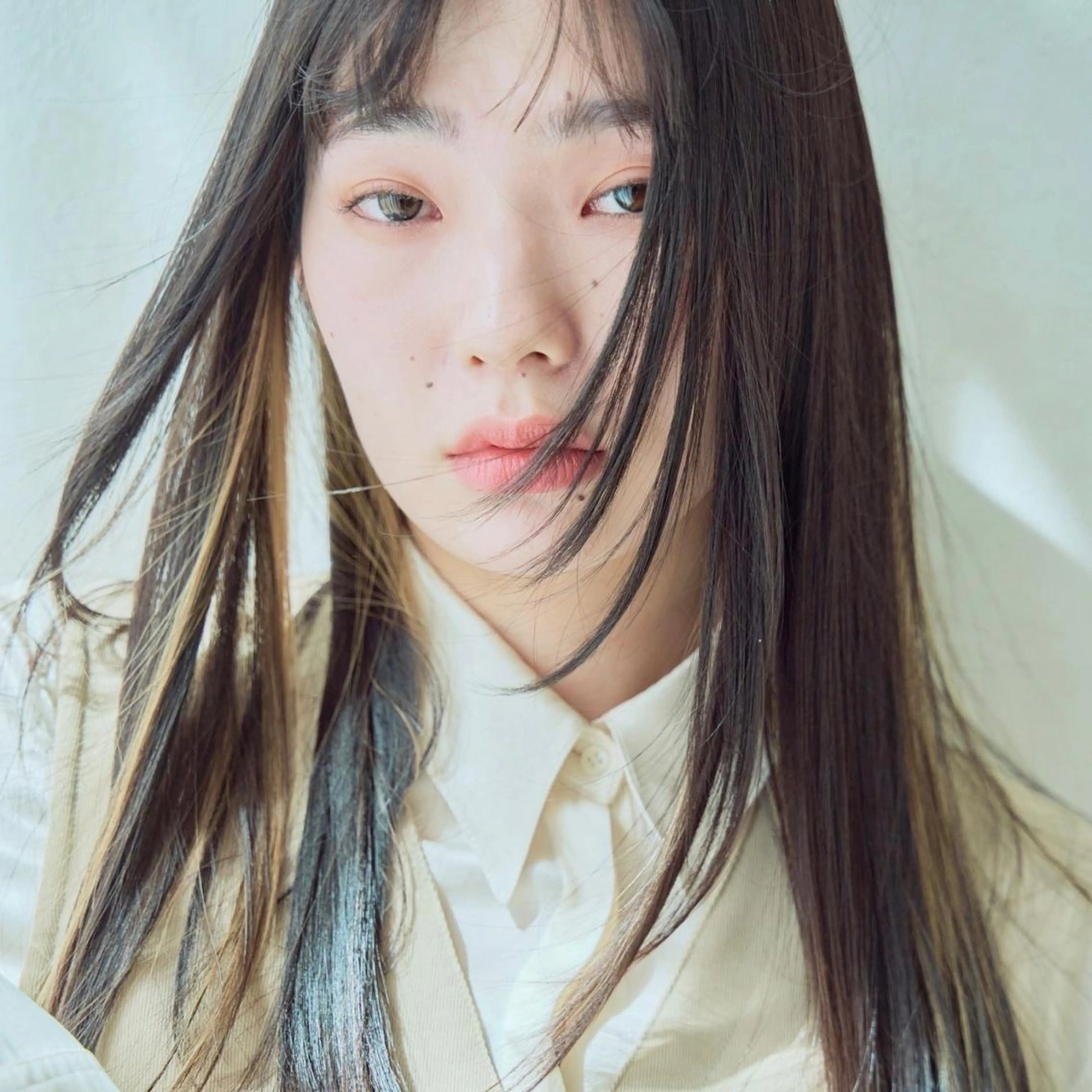 セミロング 峠原 菜緒のヘアスタイル