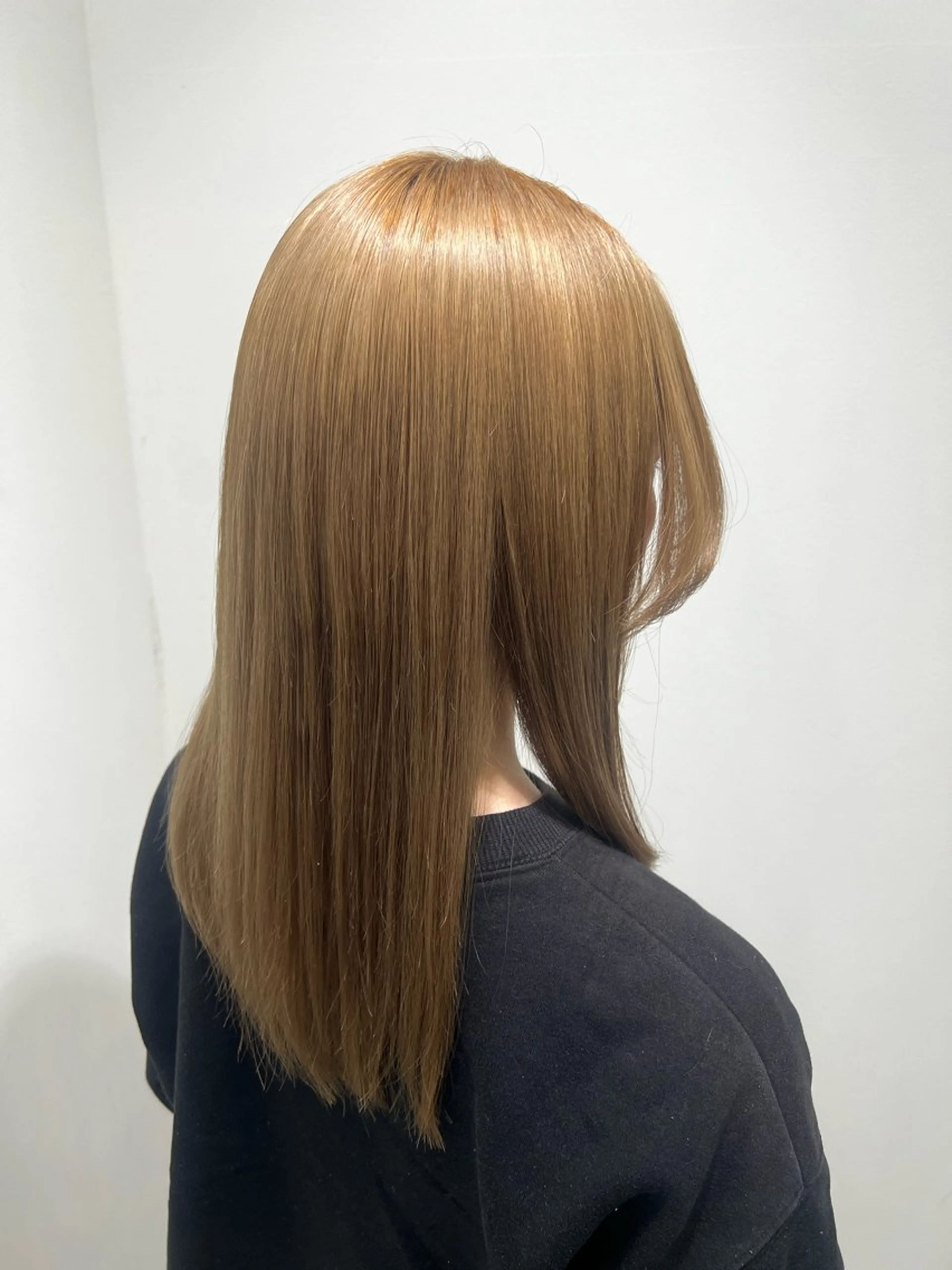 ミディアム 顔周りカット Anli_ shuri.のヘアスタイル