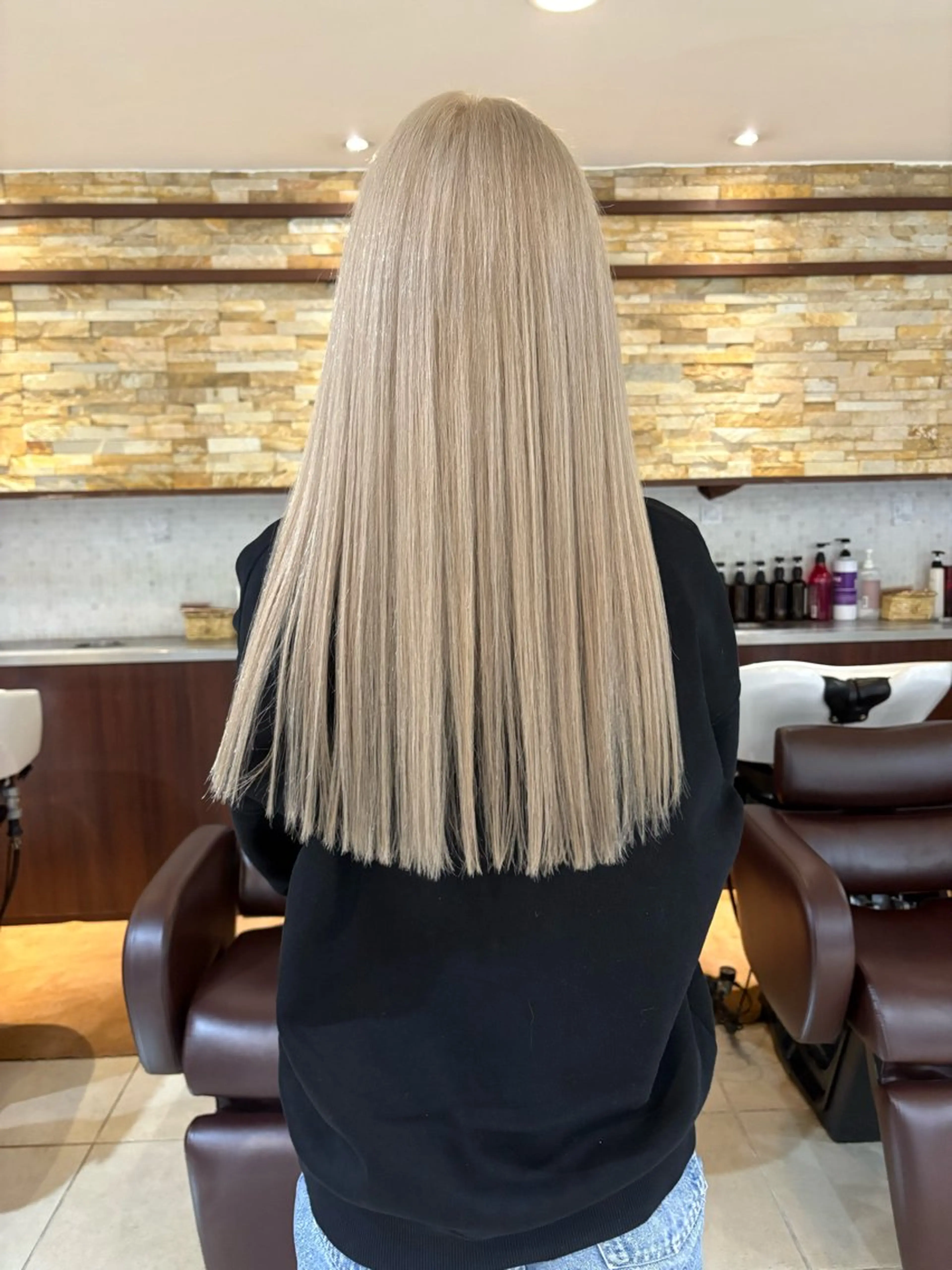 ロング カラー ベージュカラー ブリーチ ホワイトベージュ FaB/ Yunaのヘアスタイル