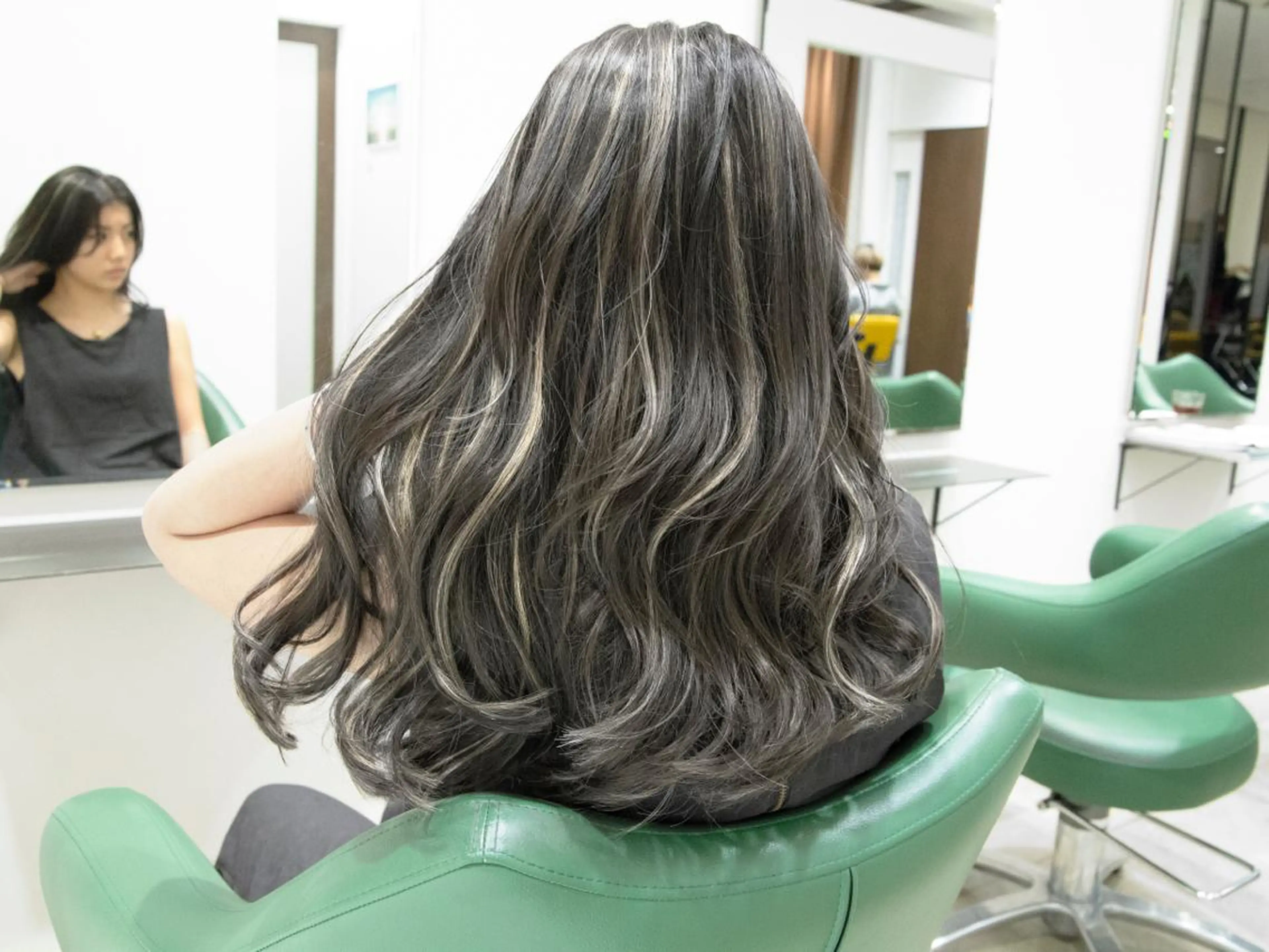 ロング カラー Re:ta Hair 飯田淳平のヘアスタイル