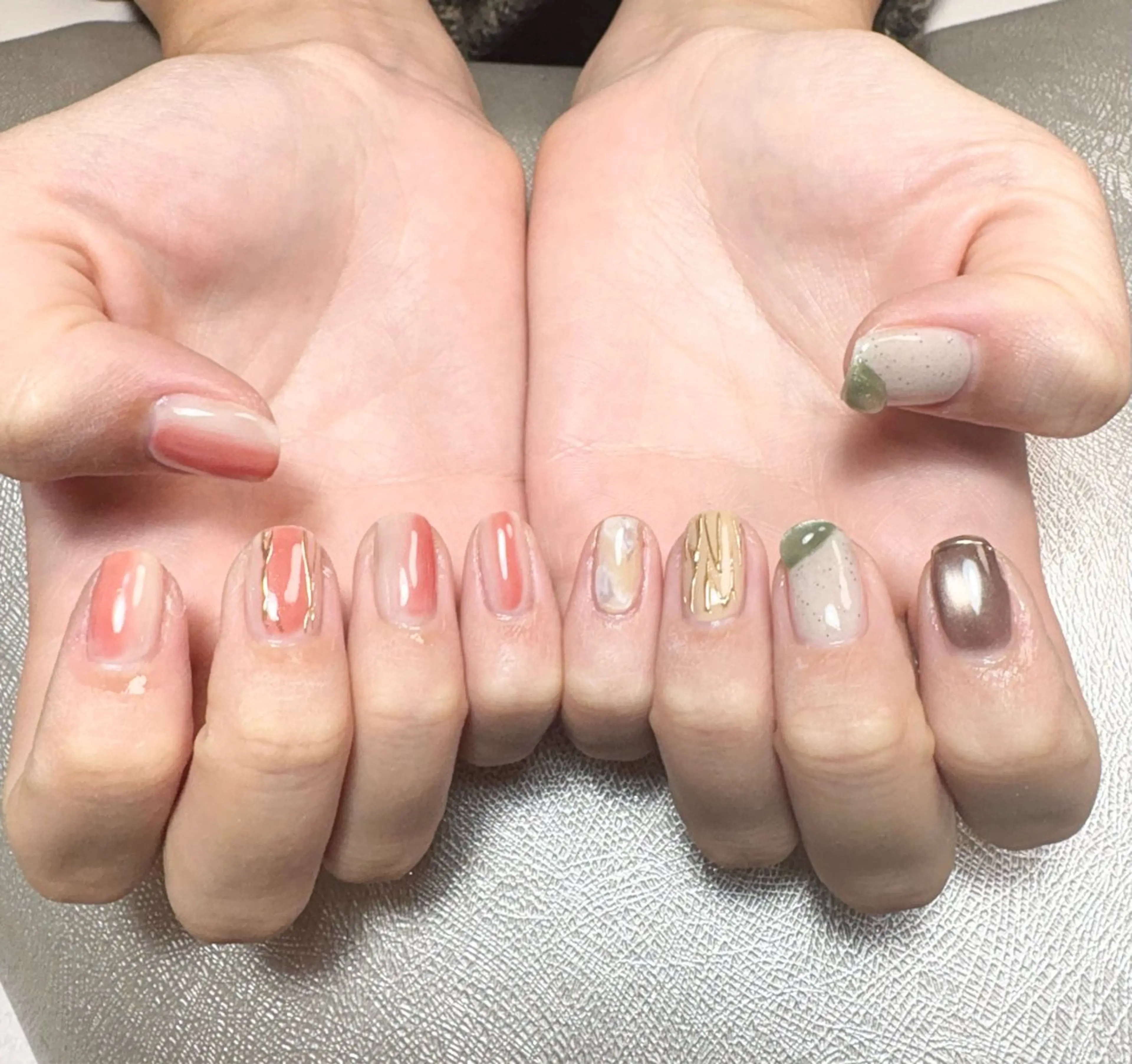 ネイル グラデーション マグネットネイル ミラーネイル ぷっくりネイル ハンドネイル ✨韓国✨nail salonLumieのネイルデザイン