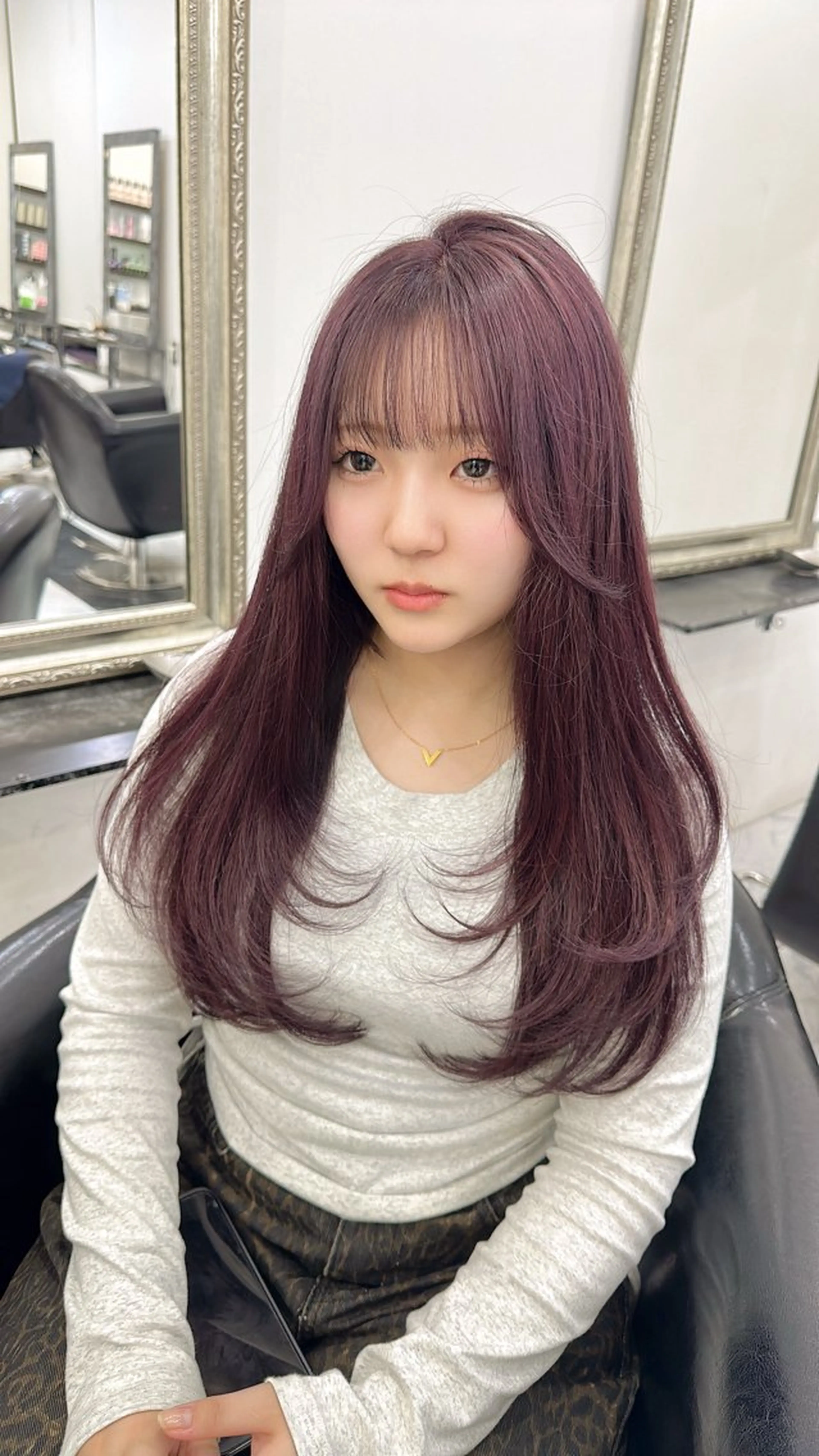 ロング カラー DEAN AYAのヘアスタイル