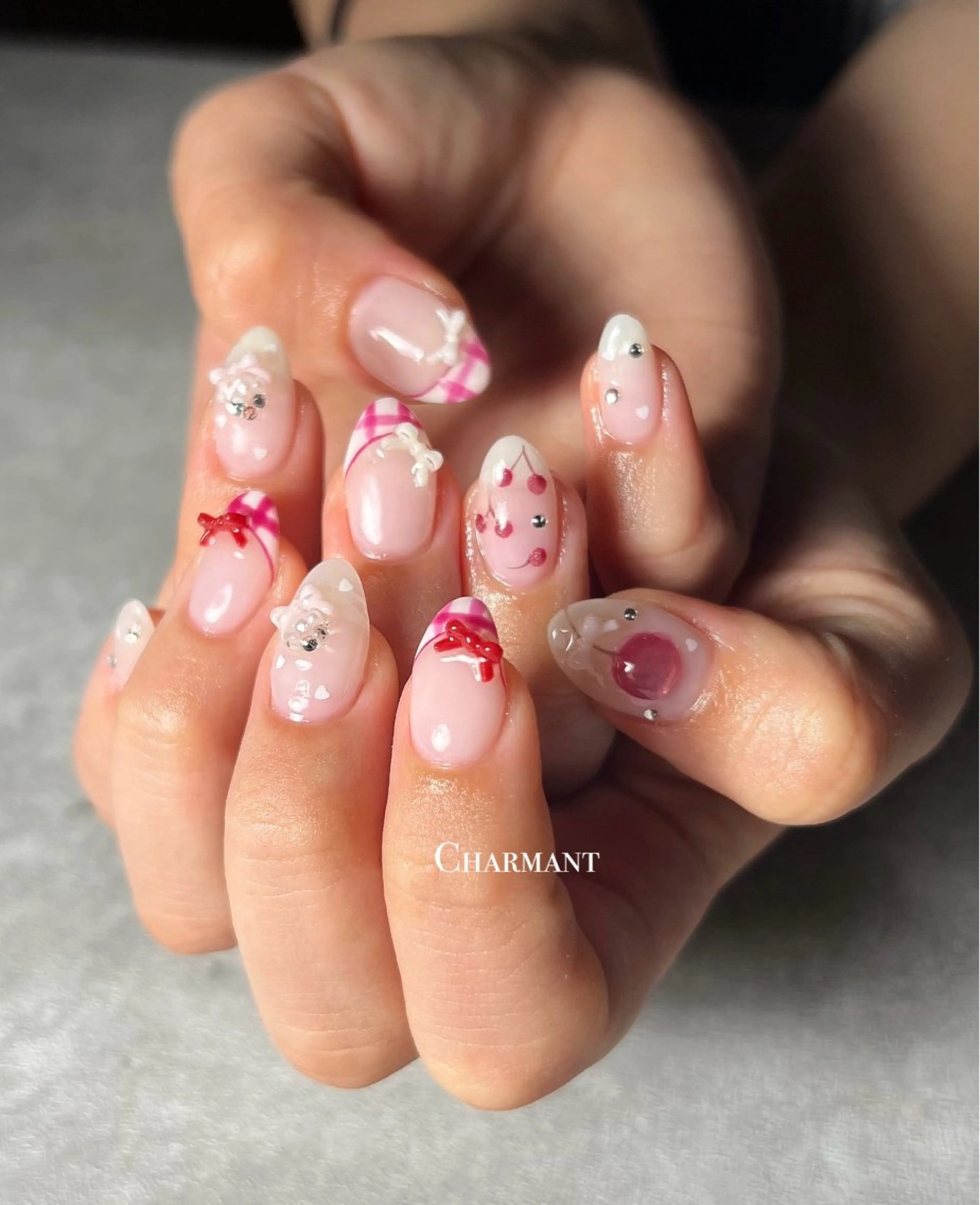 ネイル ハンドネイル Minako 【Charmant】のネイルデザイン