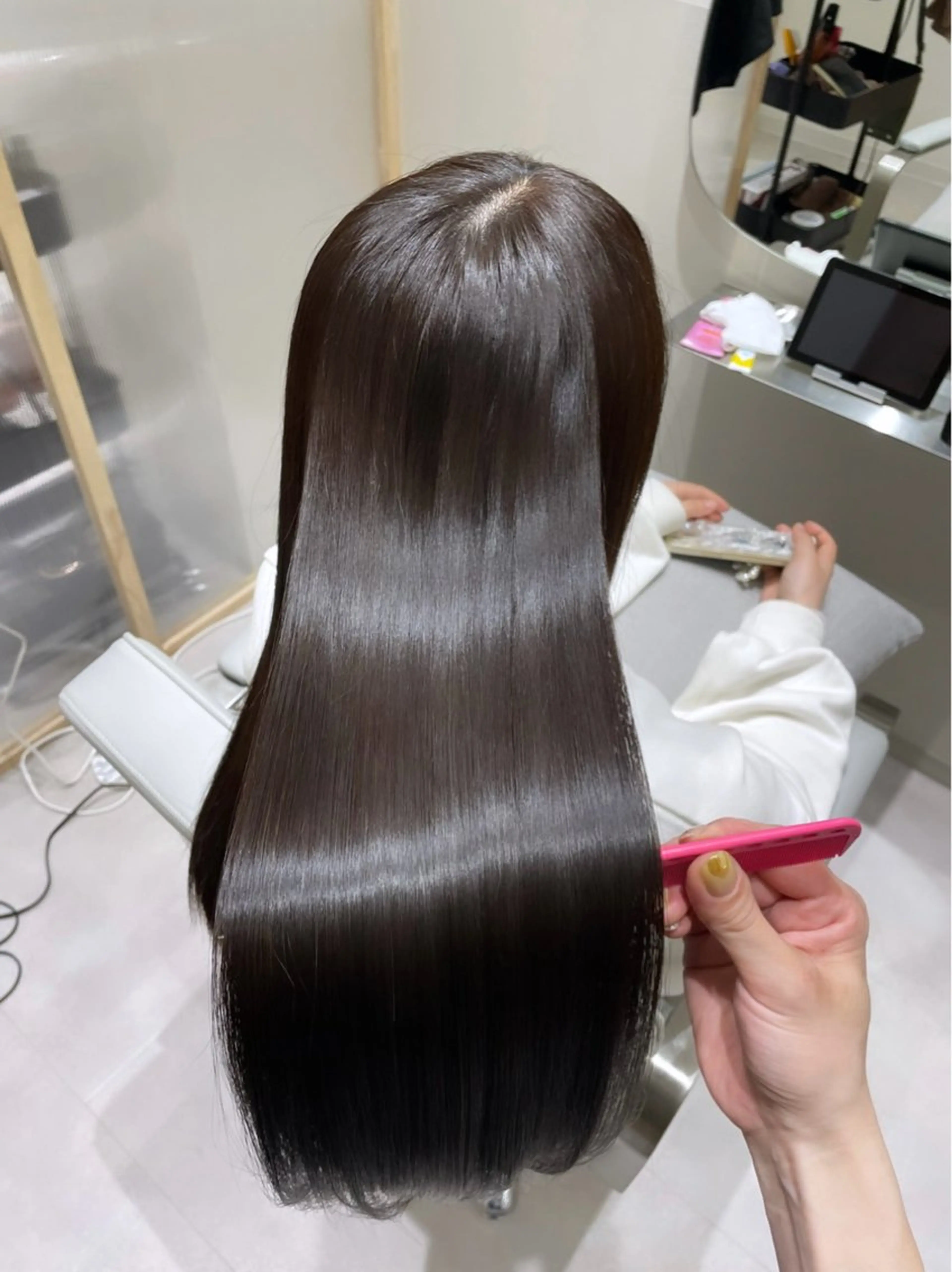 【平日限定🌈】Zinaオリジナル髪質改善トリートメント+ケアカラー(白髪染め可)+似合わせカットの写真