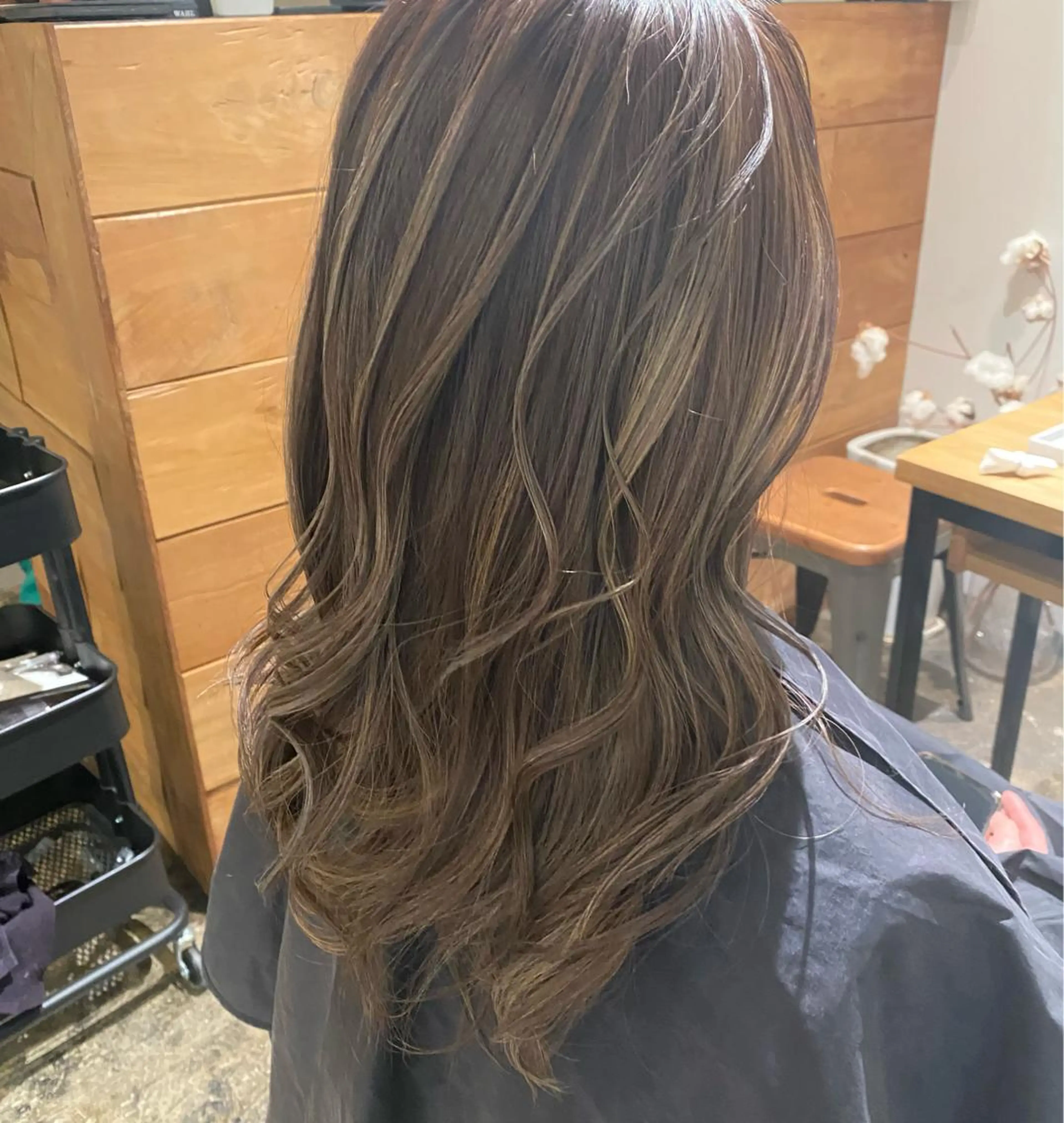ロング カラー マンツーマン女性 美容師 奏のヘアスタイル
