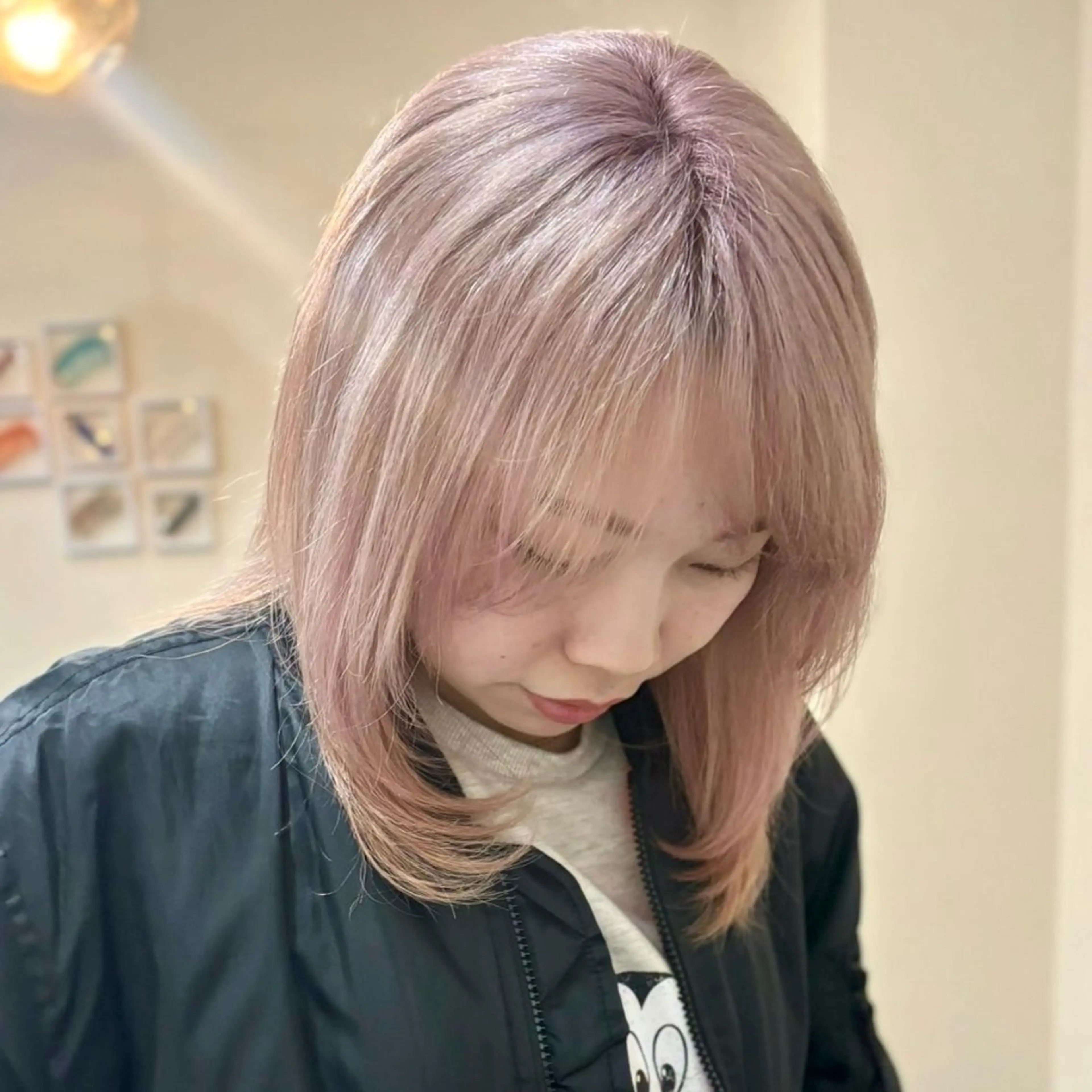 ミディアム カラー ブリーチ ピンクカラー 大阪ヴィーガンサロン KANAKOのヘアスタイル