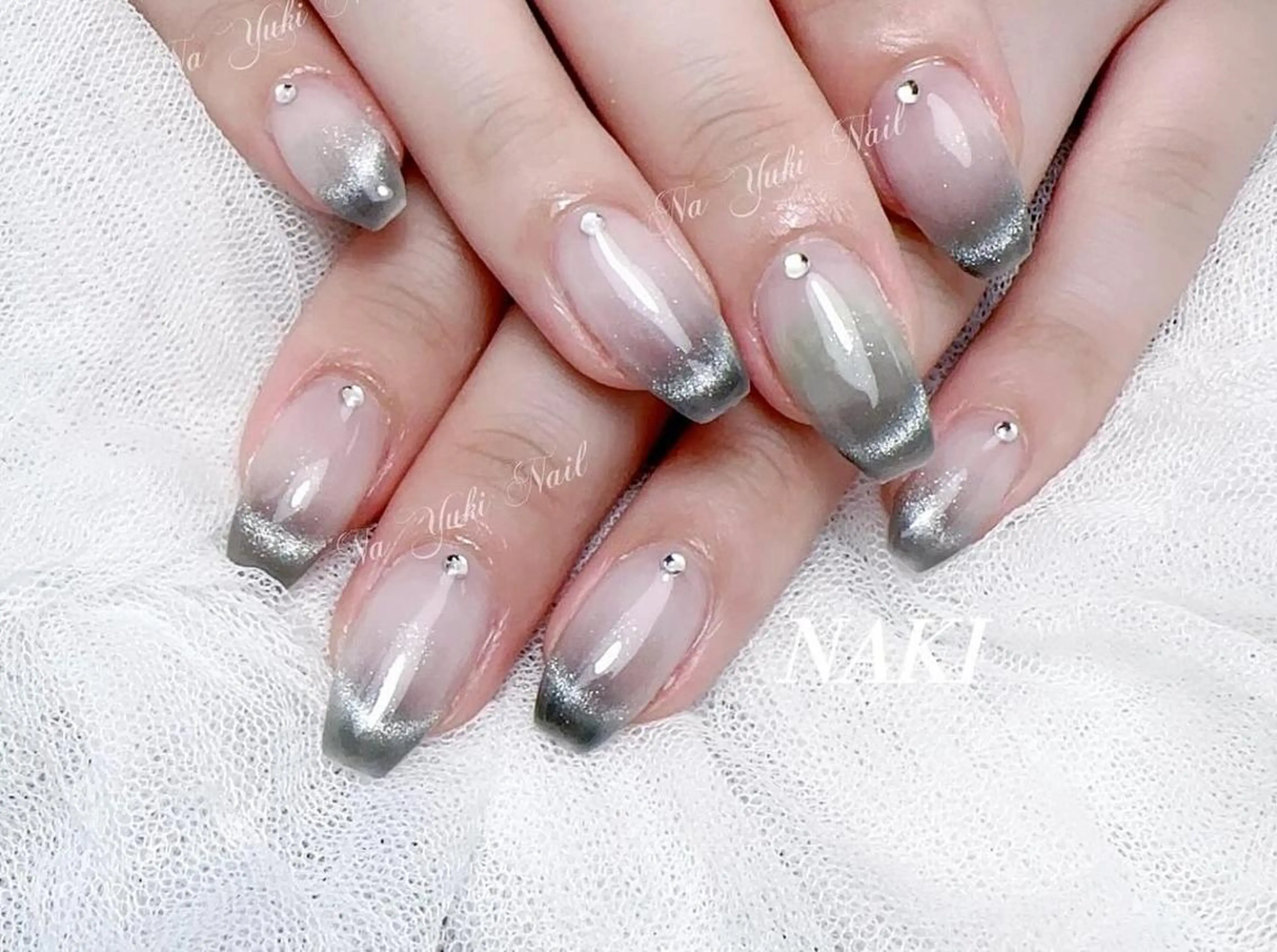 ネイル 🦋 Queenieのネイルデザイン