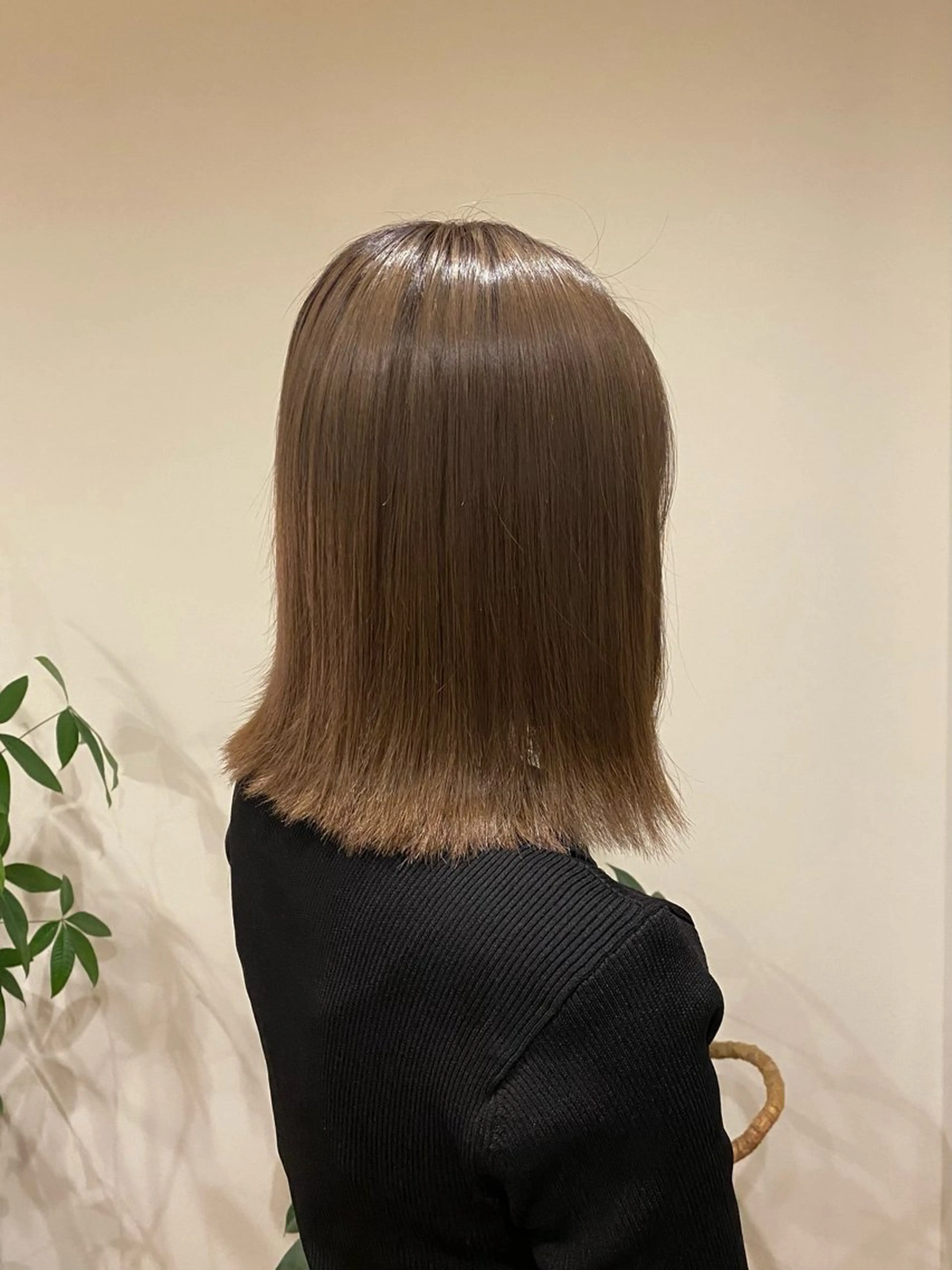 ミディアム カラー アッシュ ベージュカラー ヘアカラー Ludwig AIRIのヘアスタイル