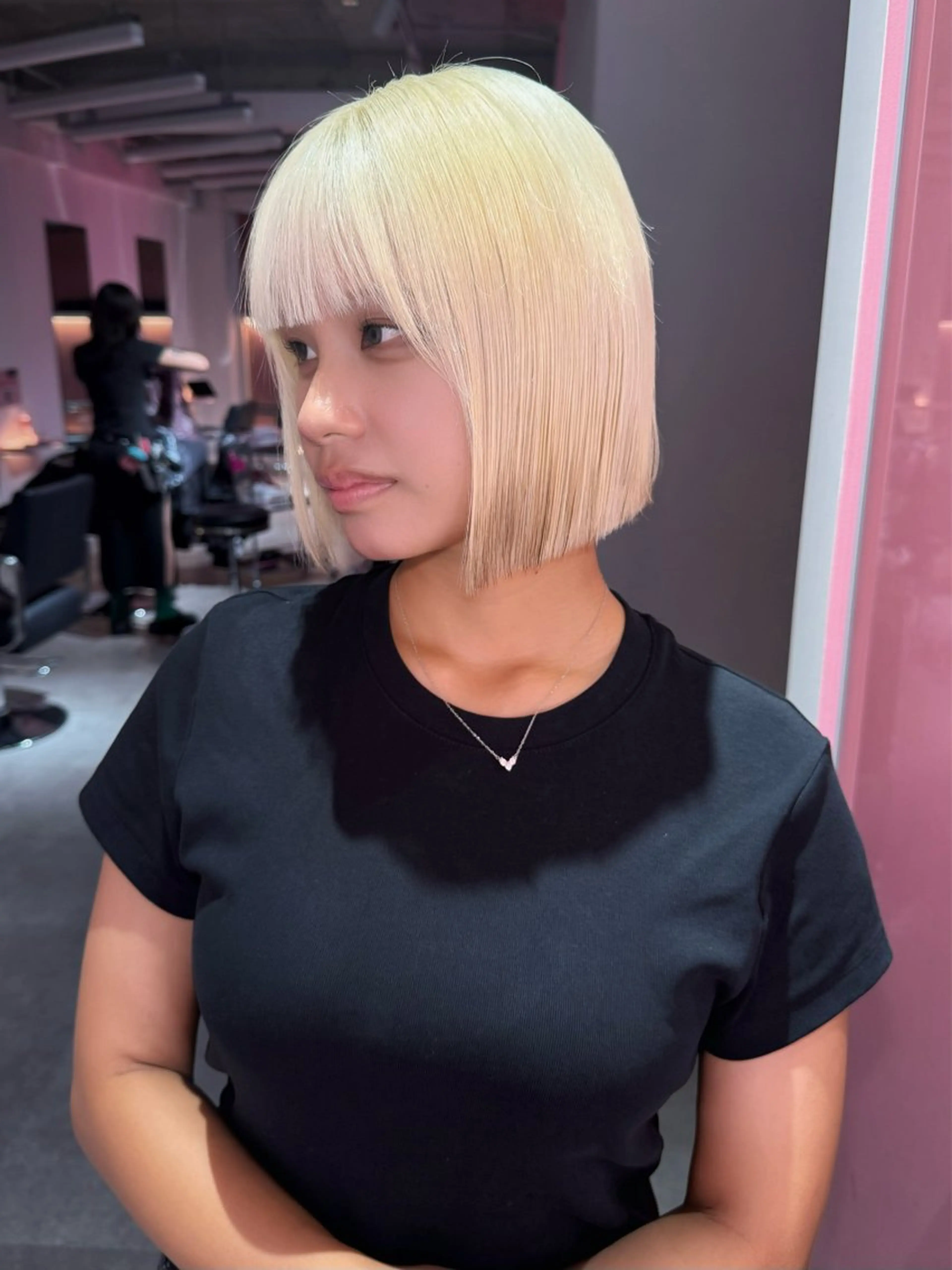 ショート 前下がりボブ ボブ ブリーチカラー /MAHIROのヘアスタイル